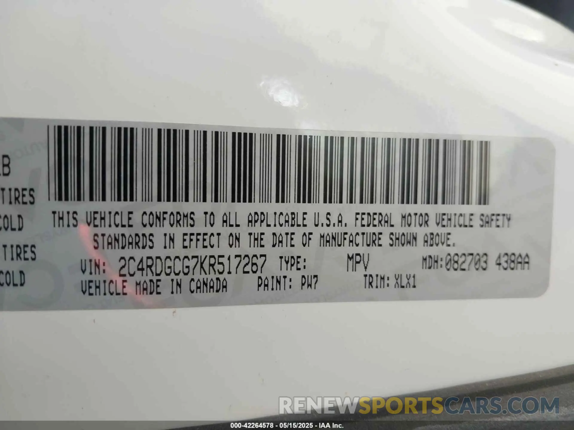 9 Photograph of a damaged car 2C4RDGCG7KR517267 DODGE GRAND CARAVAN 2019