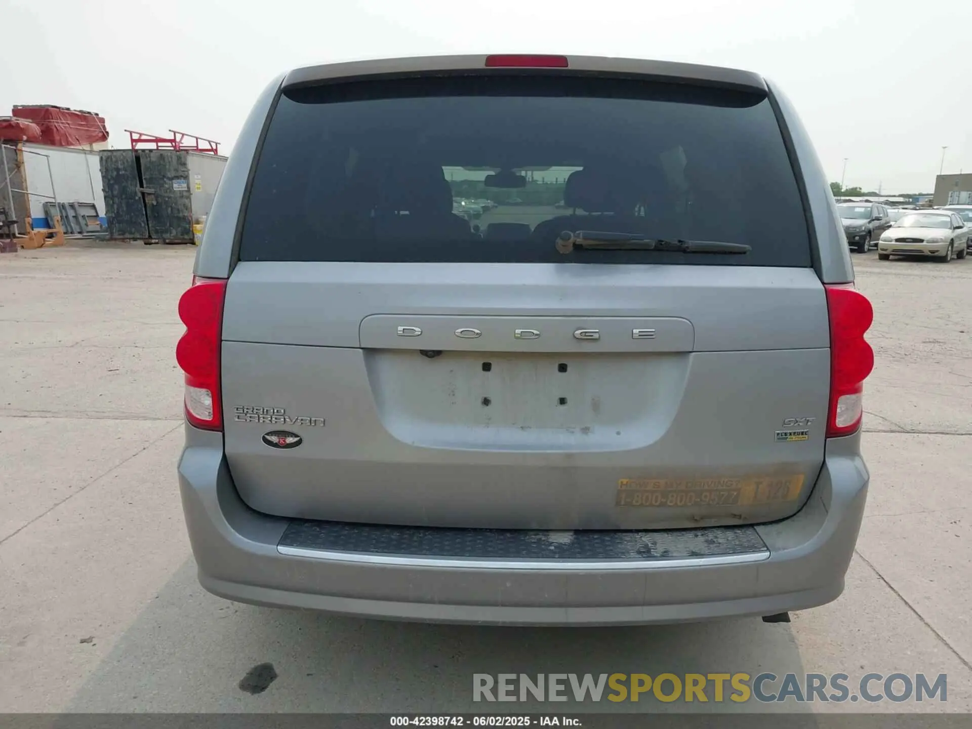 16 Photograph of a damaged car 2C4RDGCG7KR545120 DODGE GRAND CARAVAN 2019