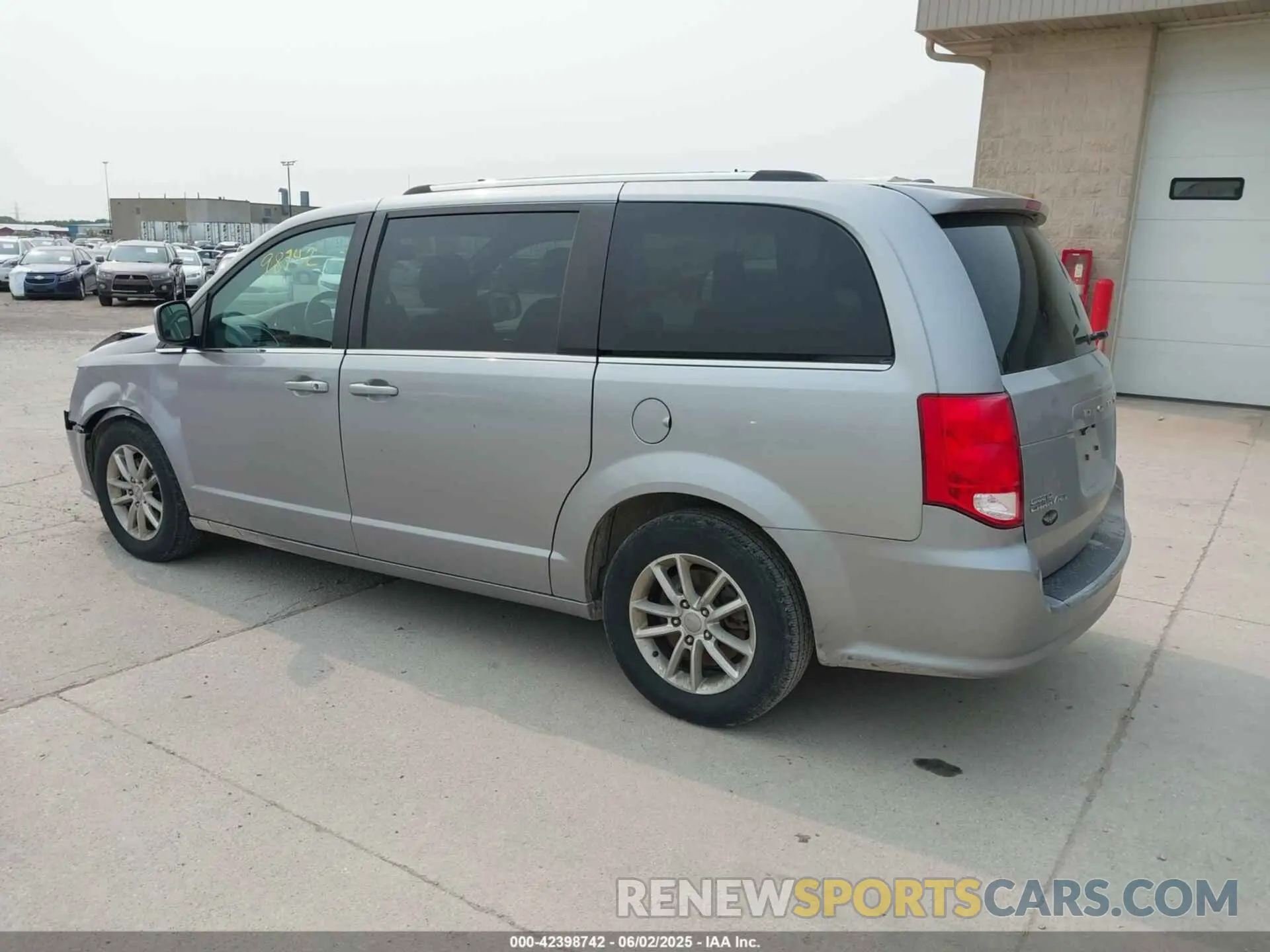 3 Photograph of a damaged car 2C4RDGCG7KR545120 DODGE GRAND CARAVAN 2019