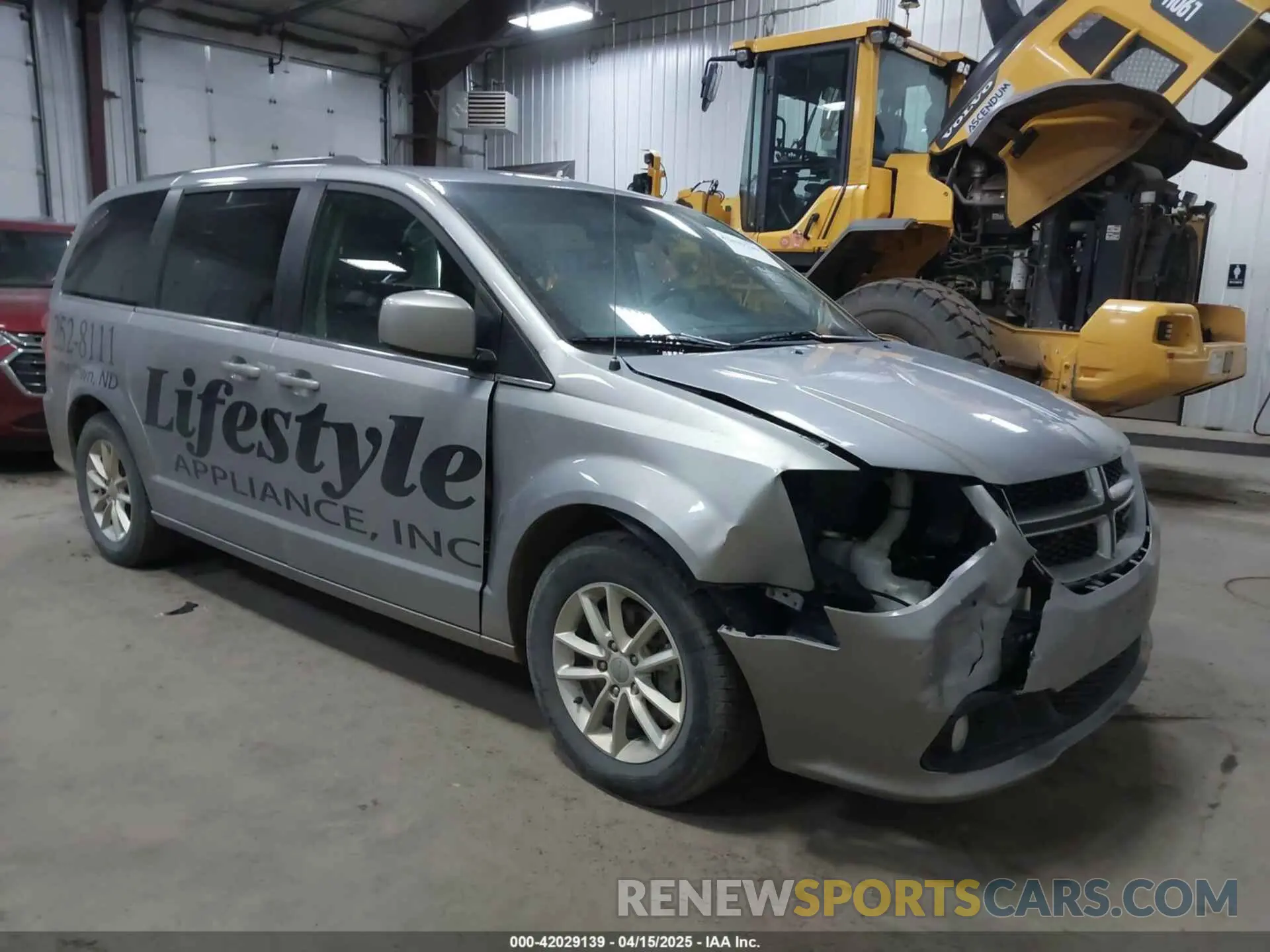 1 Photograph of a damaged car 2C4RDGCG7KR677343 DODGE GRAND CARAVAN 2019