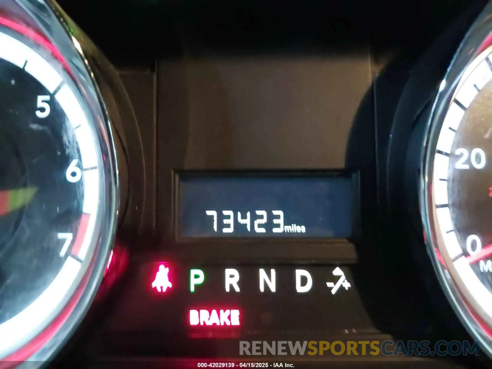 16 Photograph of a damaged car 2C4RDGCG7KR677343 DODGE GRAND CARAVAN 2019