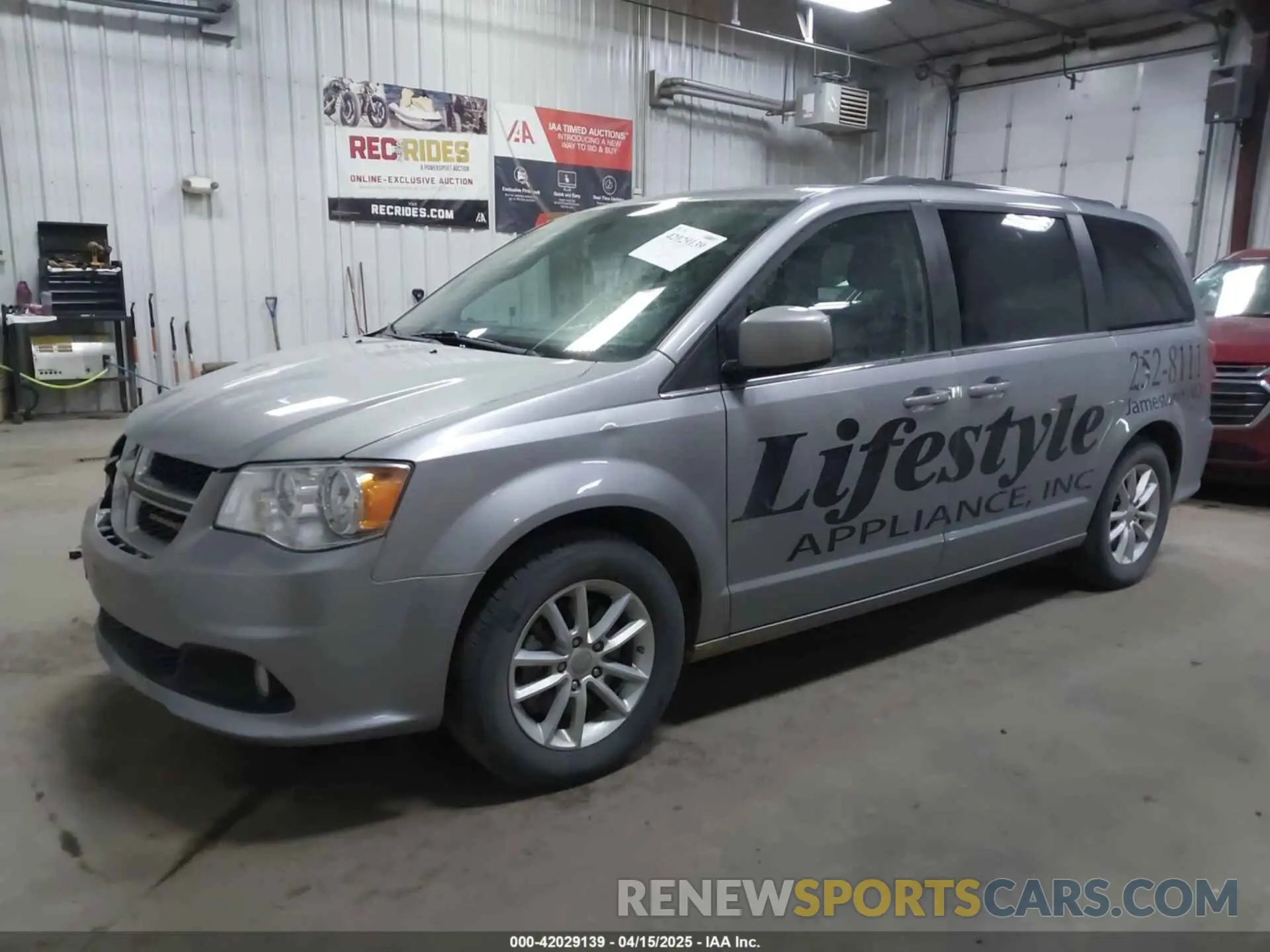 2 Photograph of a damaged car 2C4RDGCG7KR677343 DODGE GRAND CARAVAN 2019