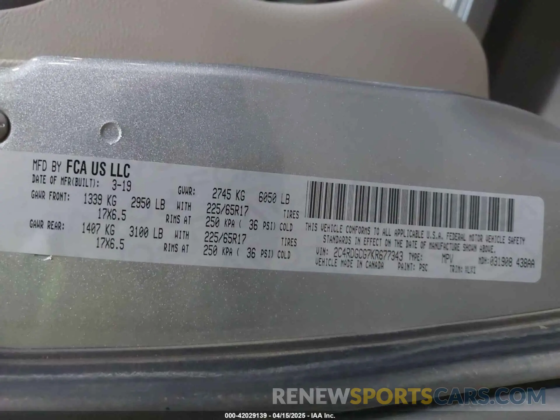 9 Photograph of a damaged car 2C4RDGCG7KR677343 DODGE GRAND CARAVAN 2019