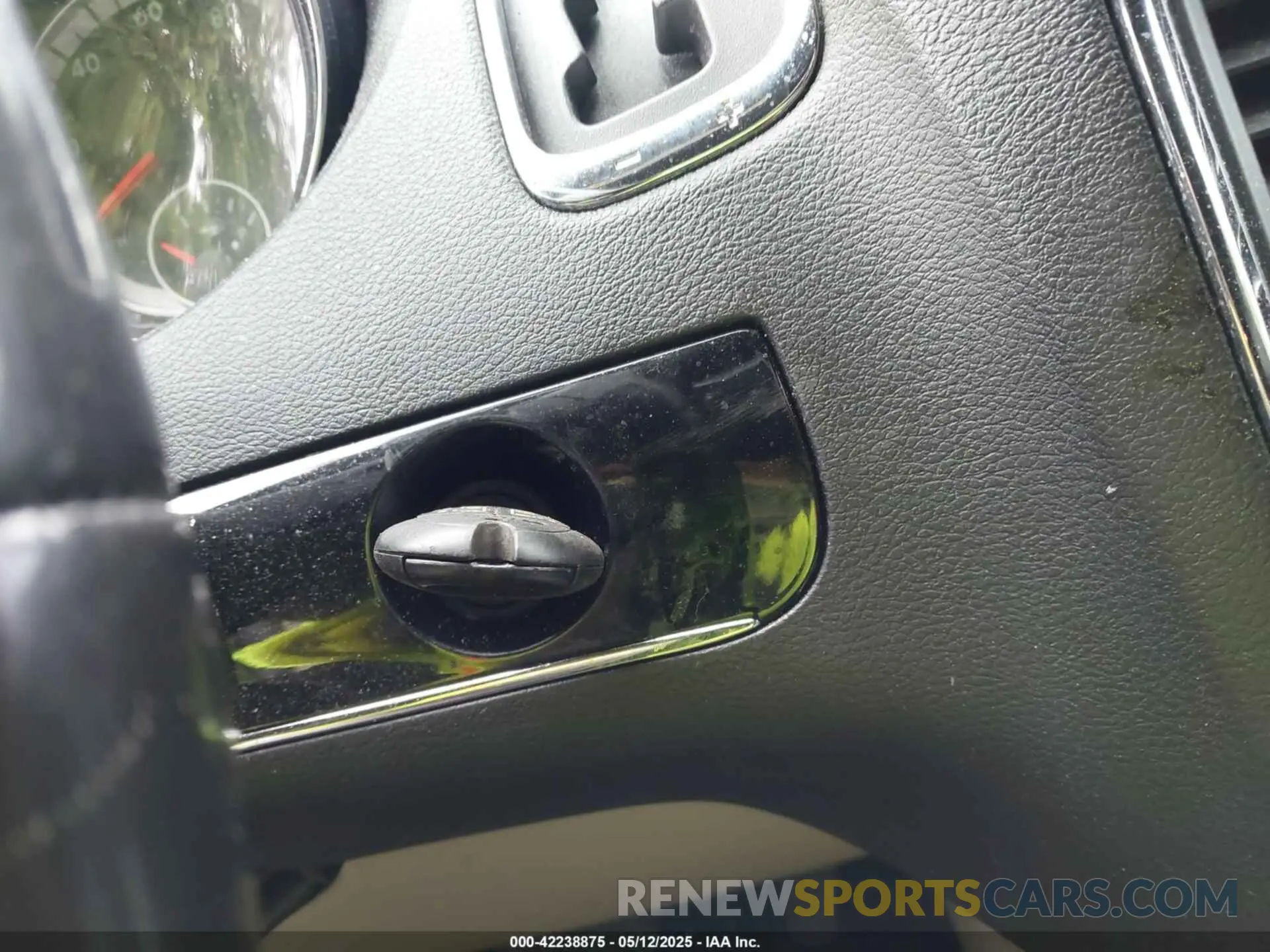 11 Photograph of a damaged car 2C4RDGCG7KR752851 DODGE GRAND CARAVAN 2019