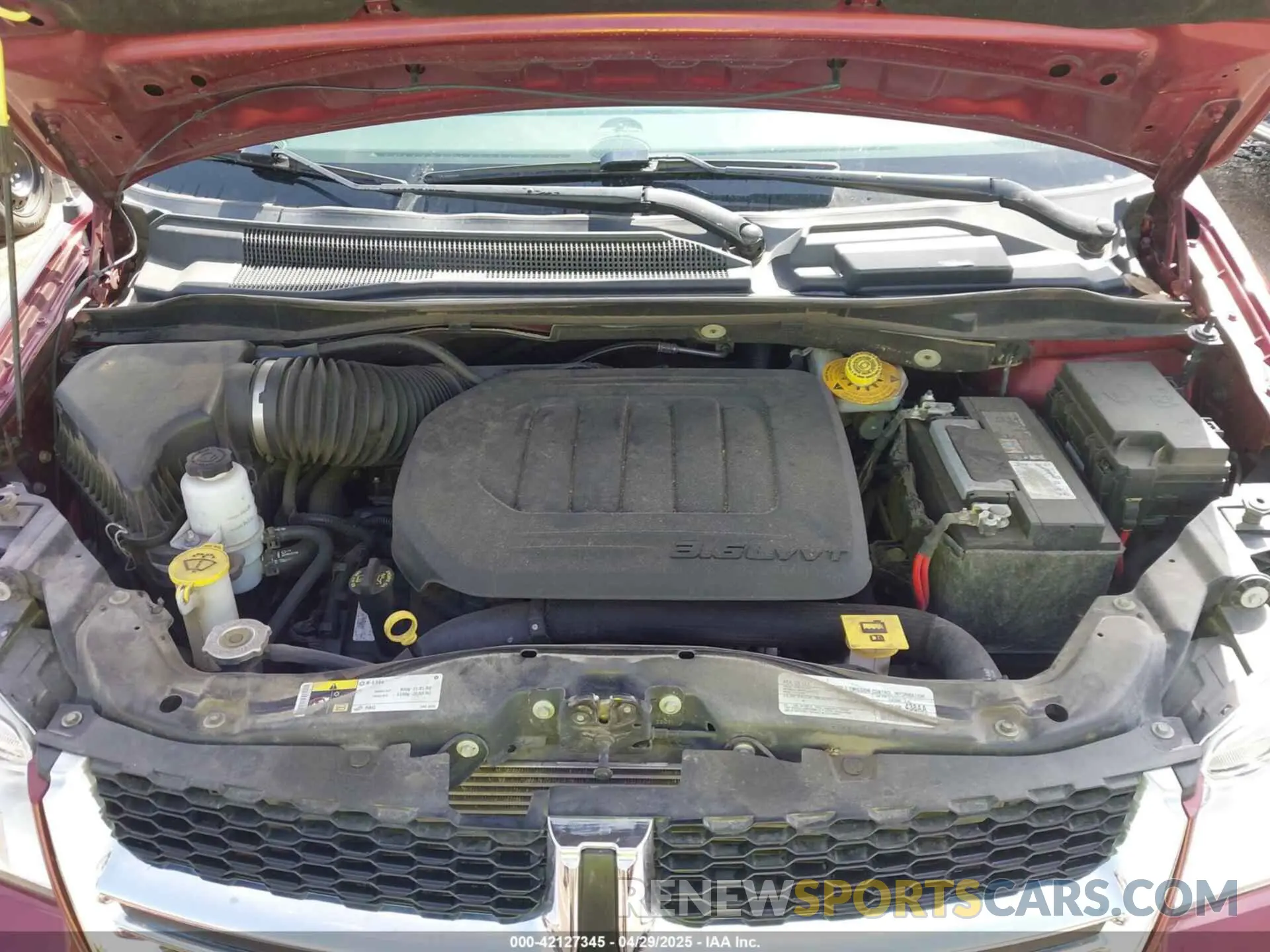 10 Photograph of a damaged car 2C4RDGCG7KR786787 DODGE GRAND CARAVAN 2019