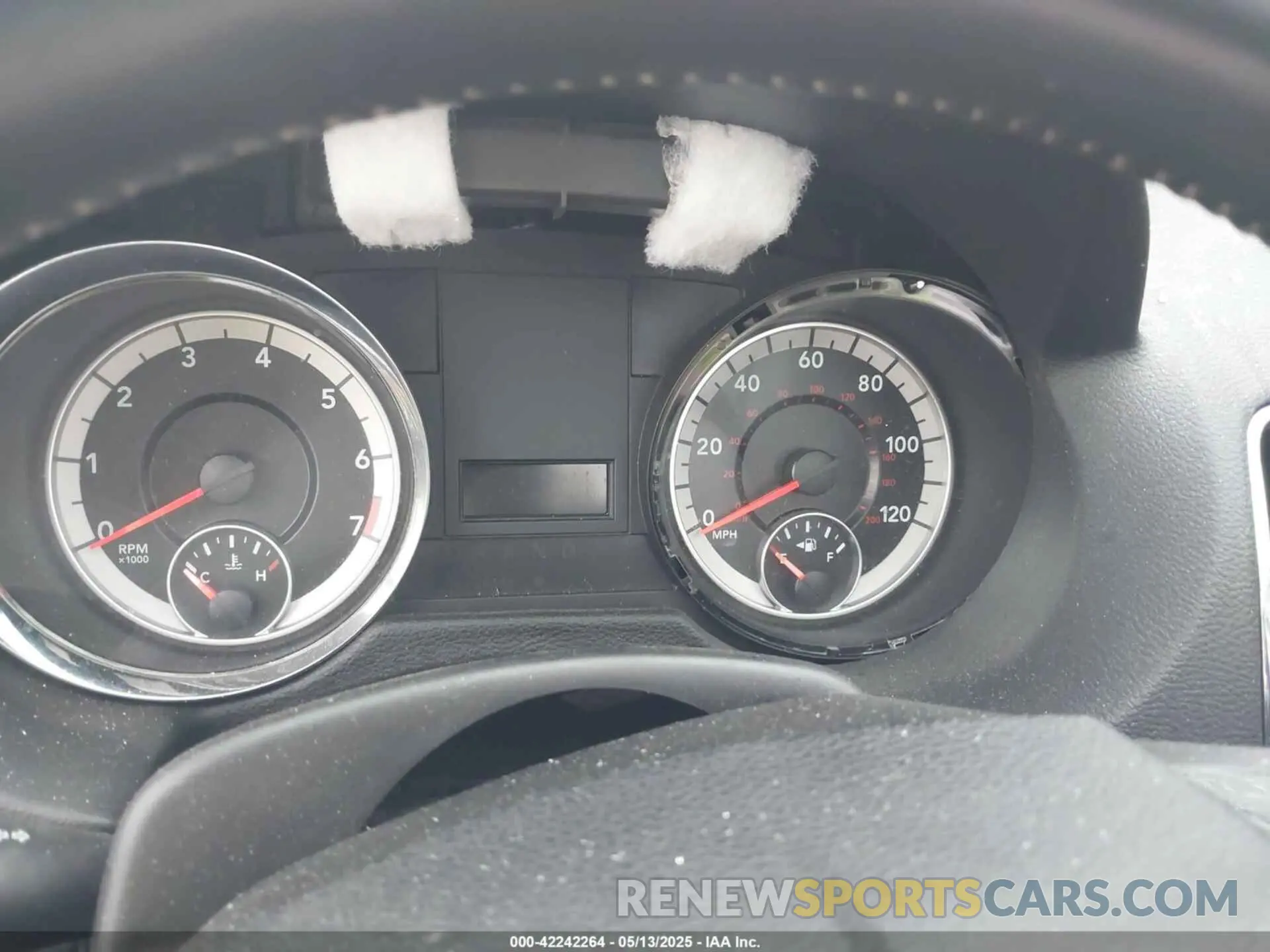 16 Photograph of a damaged car 2C4RDGCG8KR545305 DODGE GRAND CARAVAN 2019