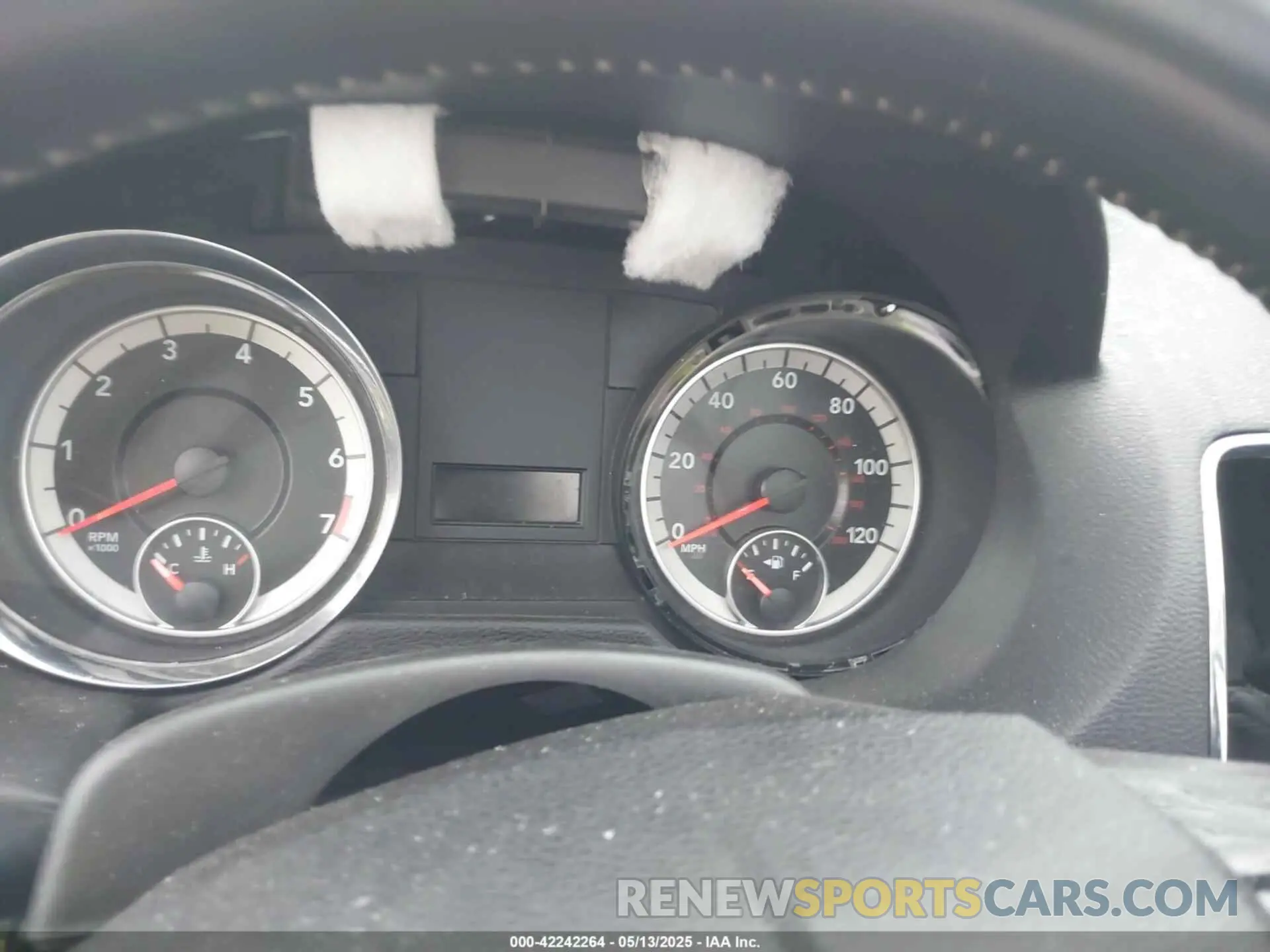 7 Photograph of a damaged car 2C4RDGCG8KR545305 DODGE GRAND CARAVAN 2019