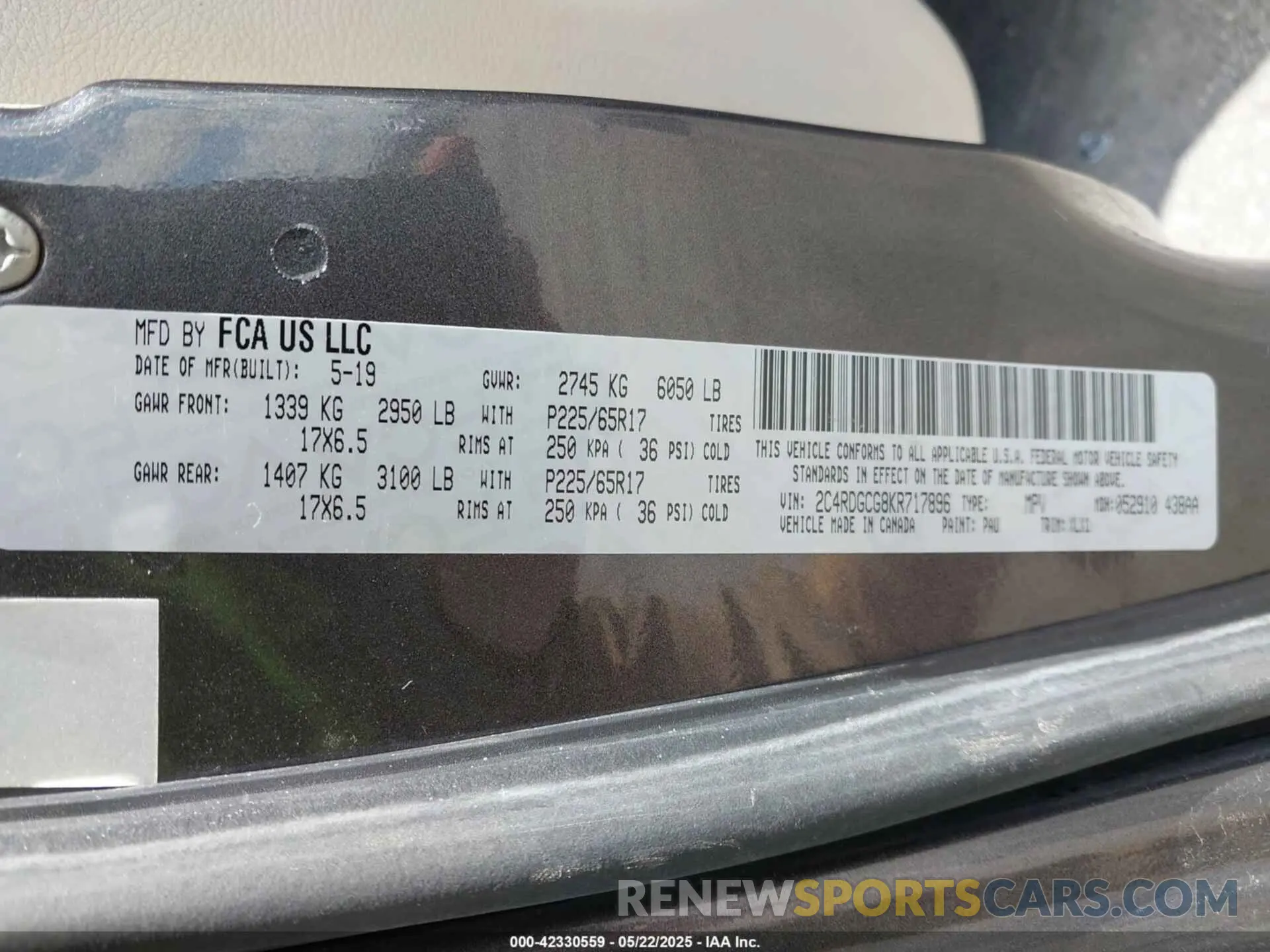9 Photograph of a damaged car 2C4RDGCG8KR717896 DODGE GRAND CARAVAN 2019
