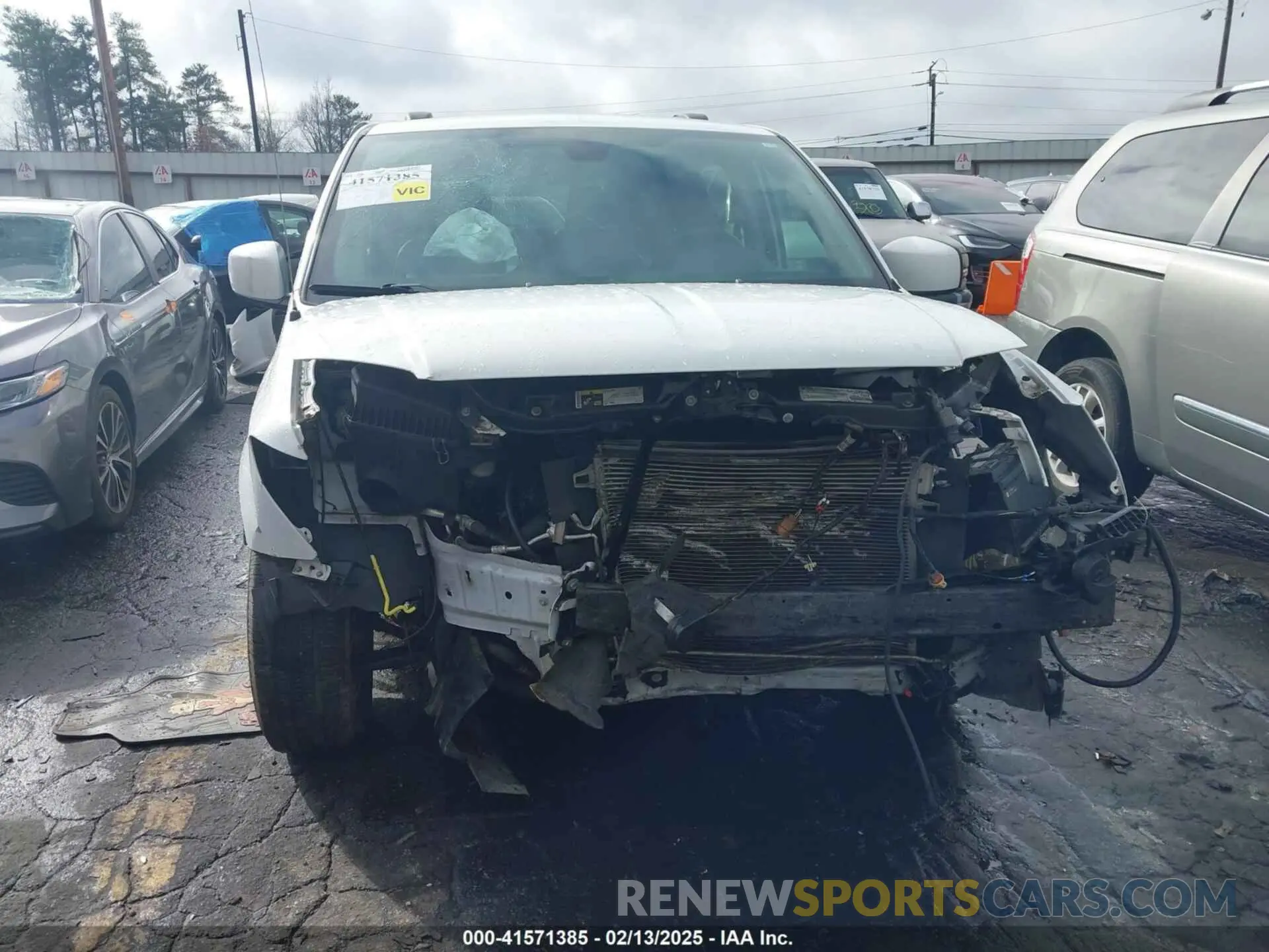 6 Photograph of a damaged car 2C4RDGCG8KR758707 DODGE GRAND CARAVAN 2019