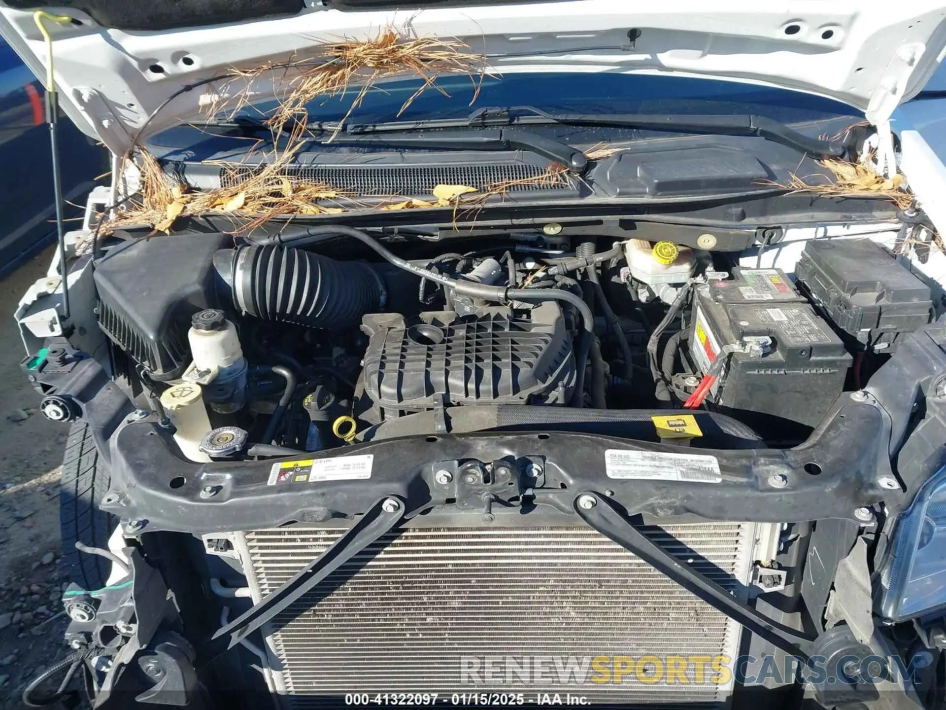 10 Photograph of a damaged car 2C4RDGCG8KR761462 DODGE GRAND CARAVAN 2019