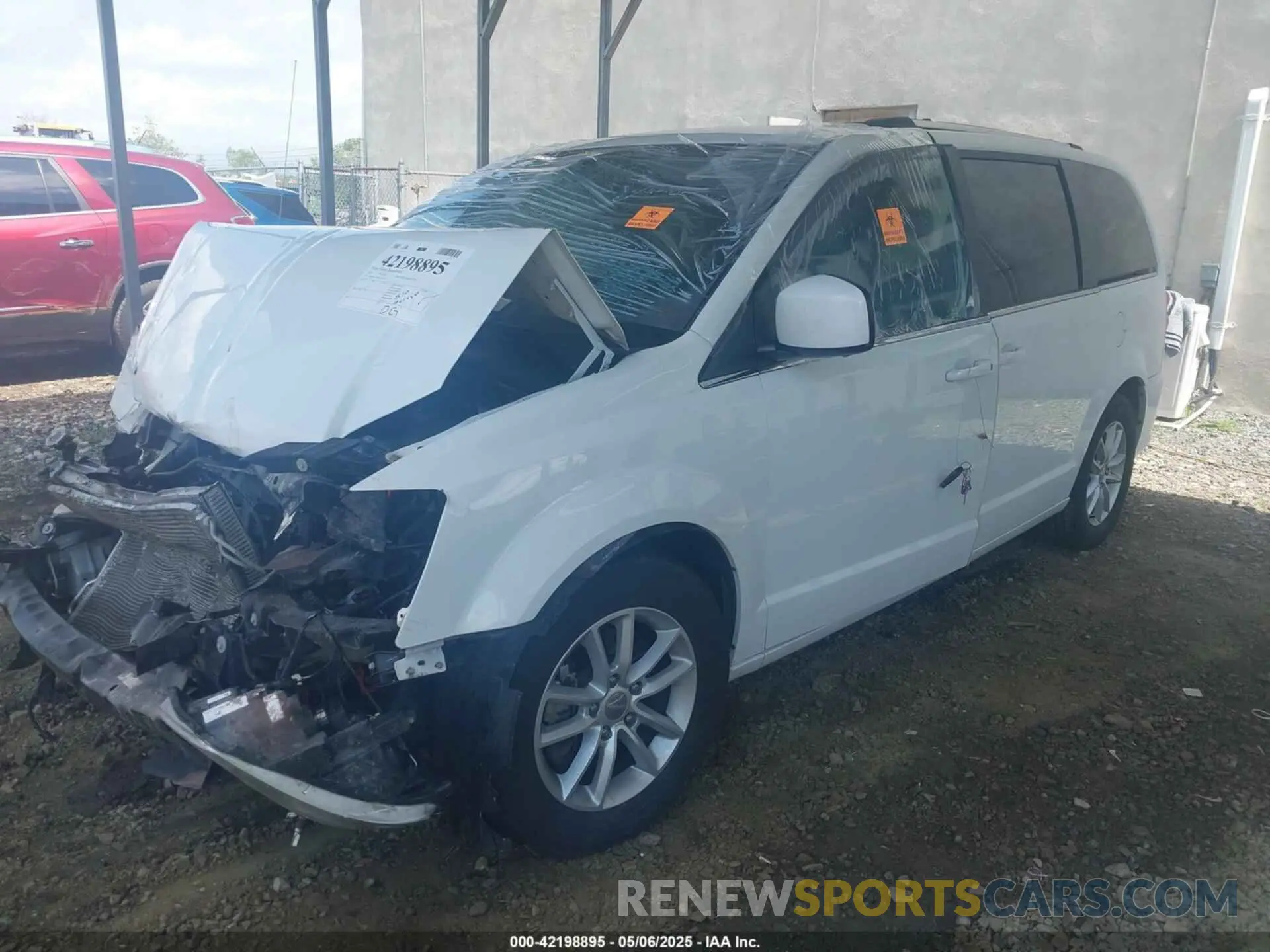 2 Photograph of a damaged car 2C4RDGCG8KR770727 DODGE GRAND CARAVAN 2019