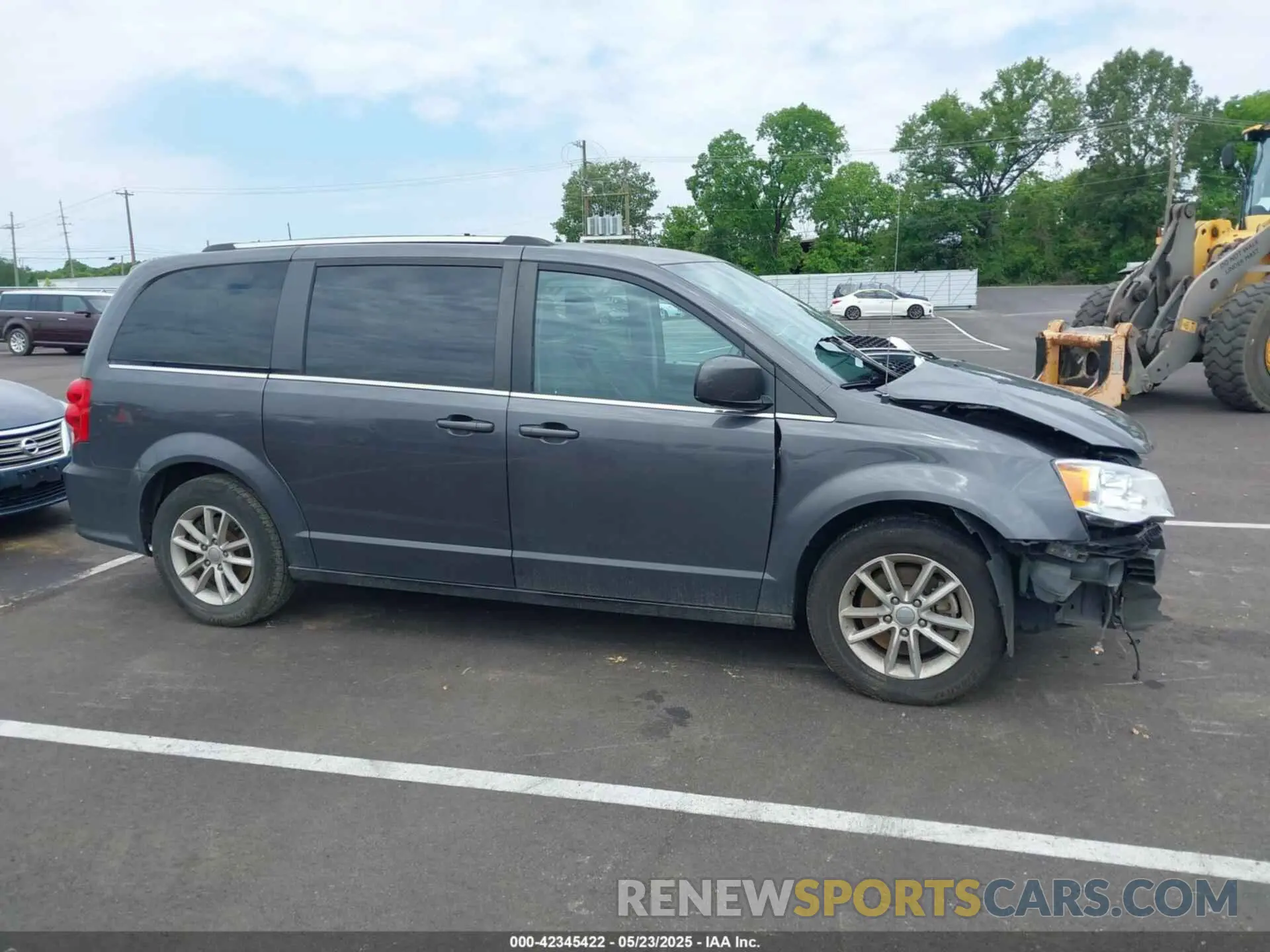 12 Photograph of a damaged car 2C4RDGCG8KR798043 DODGE GRAND CARAVAN 2019