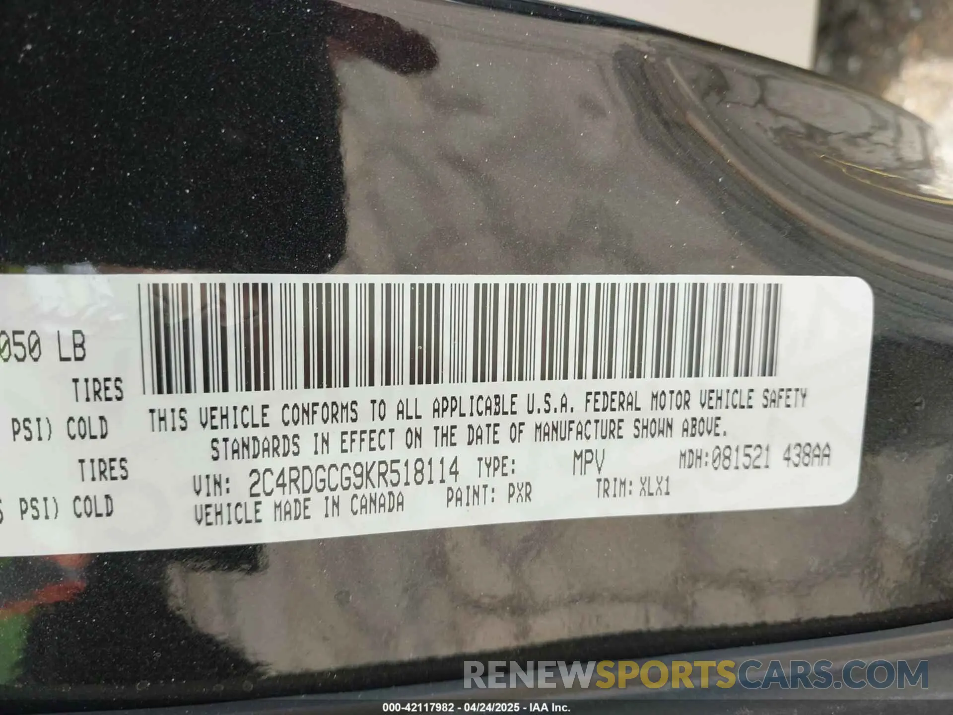 9 Photograph of a damaged car 2C4RDGCG9KR518114 DODGE GRAND CARAVAN 2019