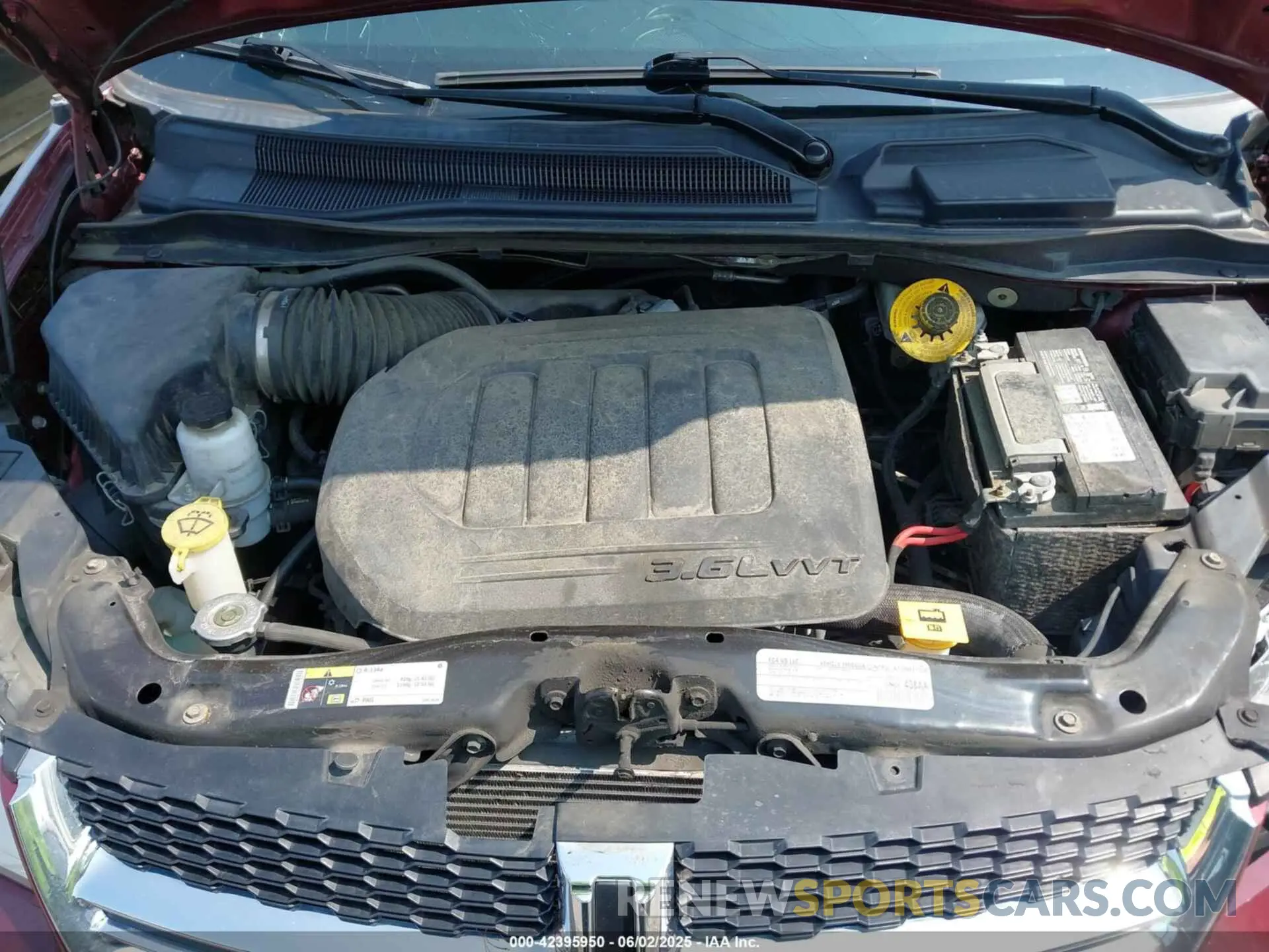 10 Photograph of a damaged car 2C4RDGCG9KR600831 DODGE GRAND CARAVAN 2019