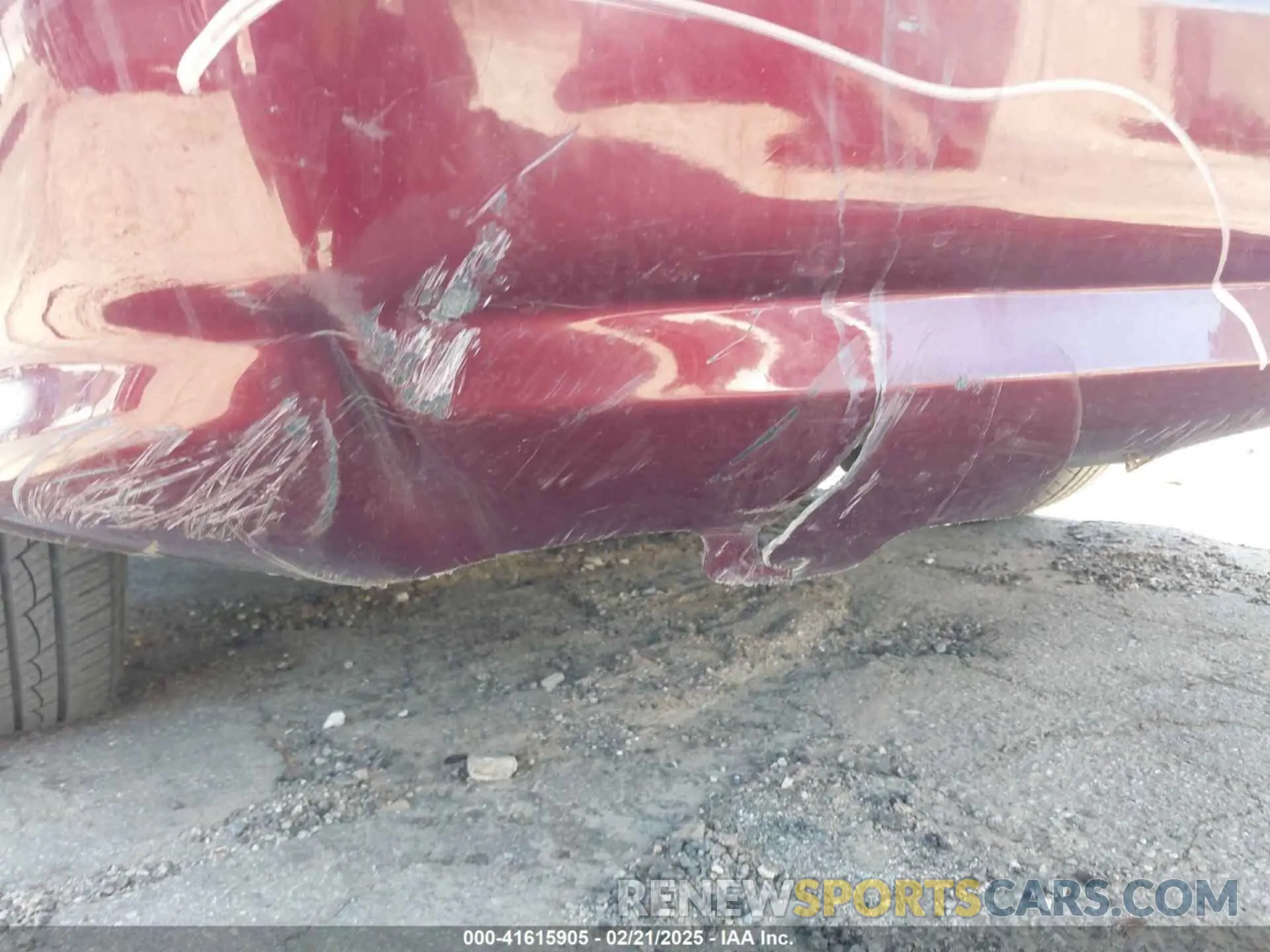 18 Photograph of a damaged car 2C4RDGCG9KR693432 DODGE GRAND CARAVAN 2019