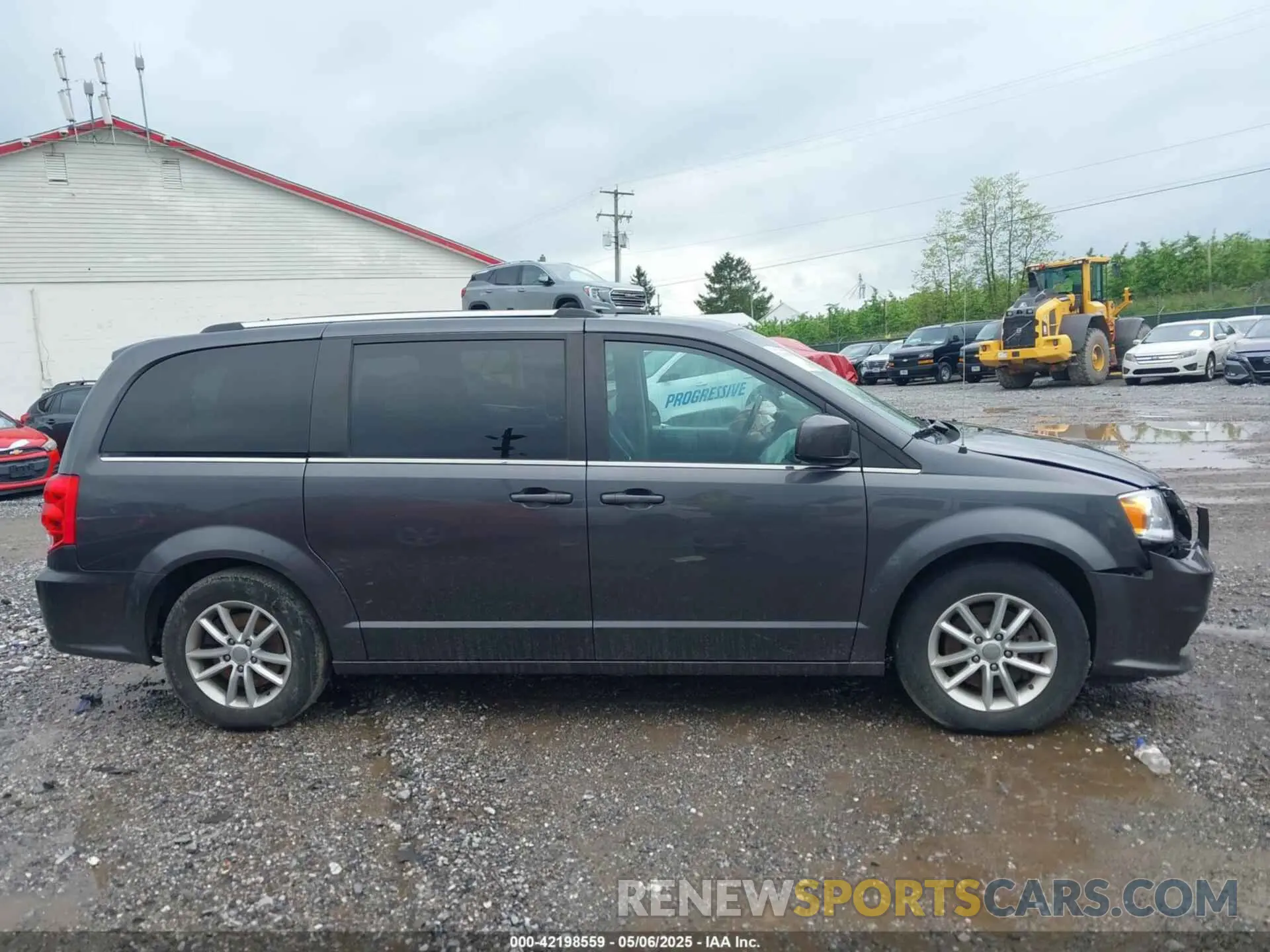 13 Photograph of a damaged car 2C4RDGCG9KR717499 DODGE GRAND CARAVAN 2019
