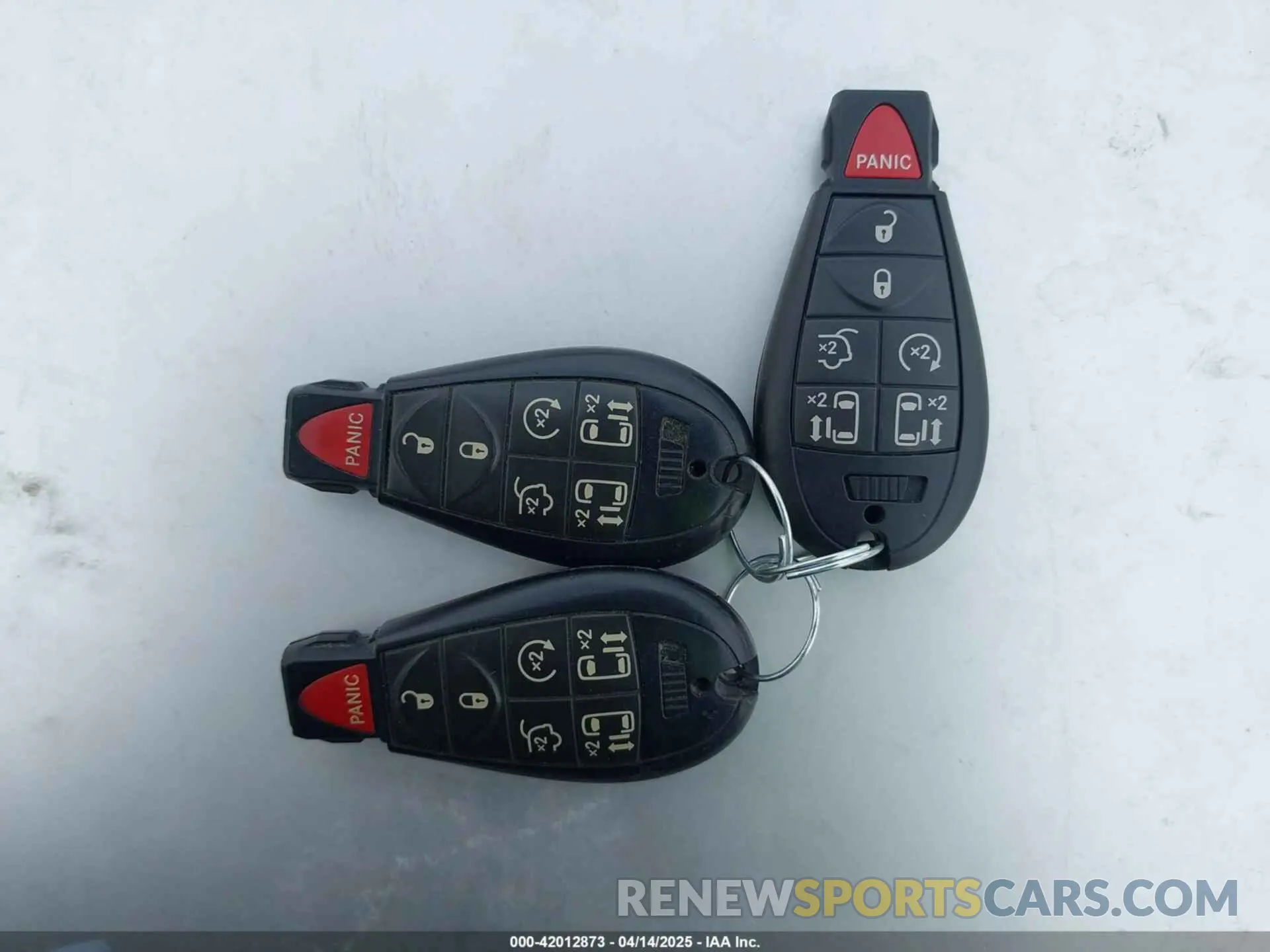 11 Photograph of a damaged car 2C4RDGCG9KR725182 DODGE GRAND CARAVAN 2019