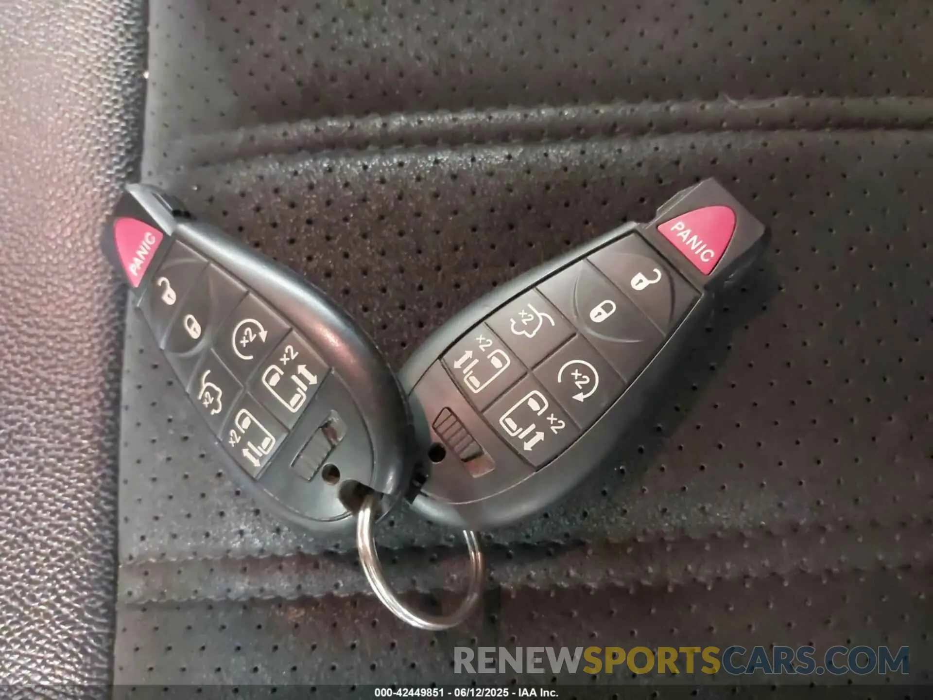 11 Photograph of a damaged car 2C4RDGCGXKR611305 DODGE GRAND CARAVAN 2019