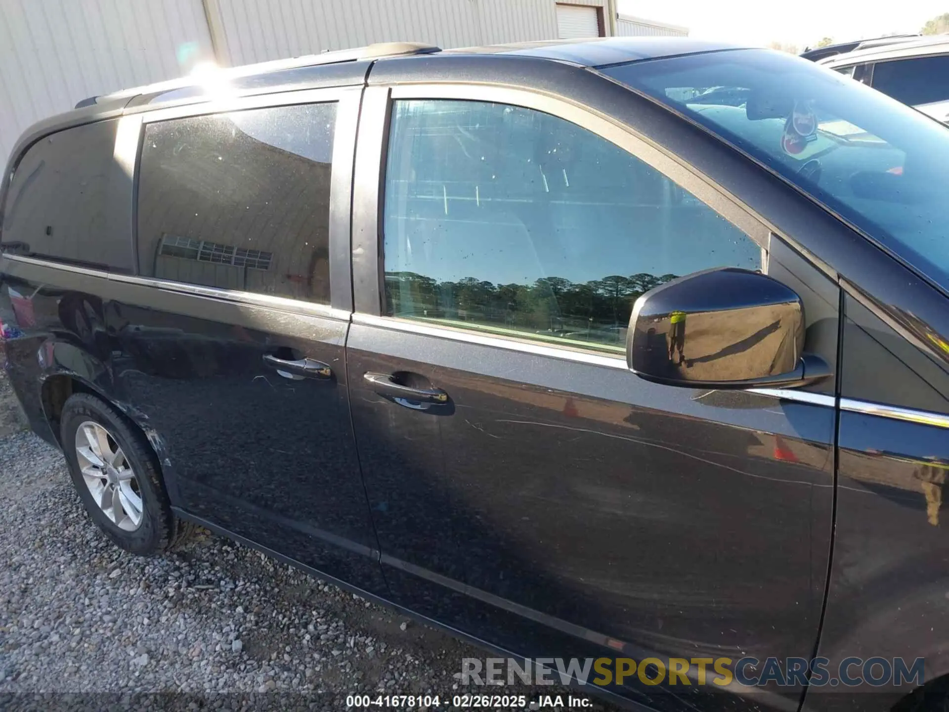 13 Photograph of a damaged car 2C4RDGCGXKR691186 DODGE GRAND CARAVAN 2019