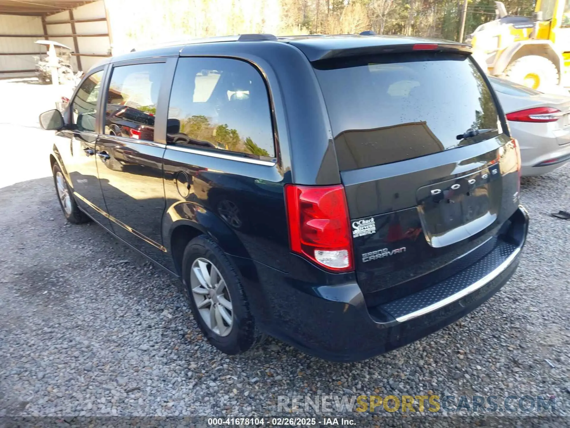3 Photograph of a damaged car 2C4RDGCGXKR691186 DODGE GRAND CARAVAN 2019