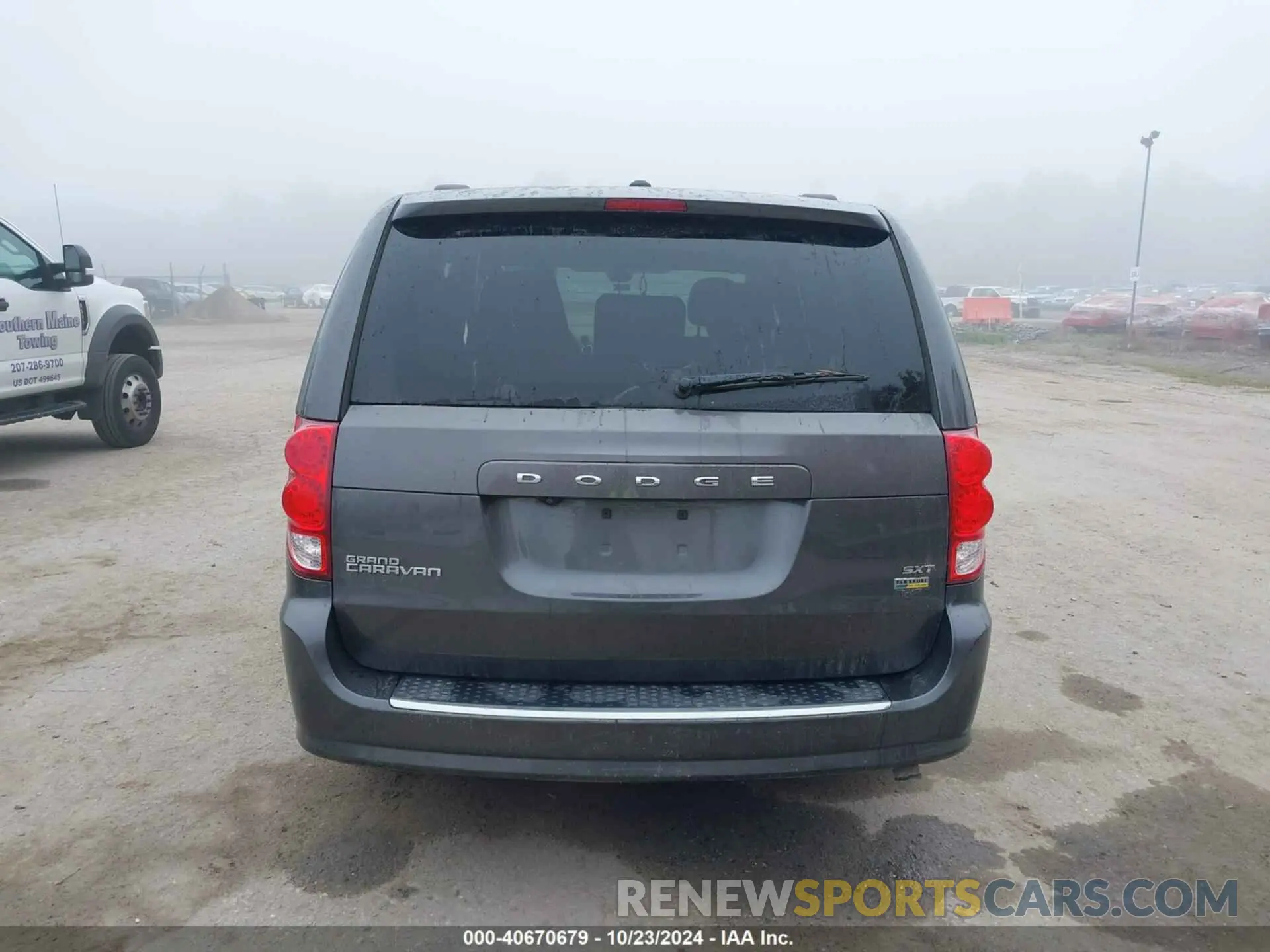 16 Photograph of a damaged car 2C4RDGCGXKR723991 DODGE GRAND CARAVAN 2019