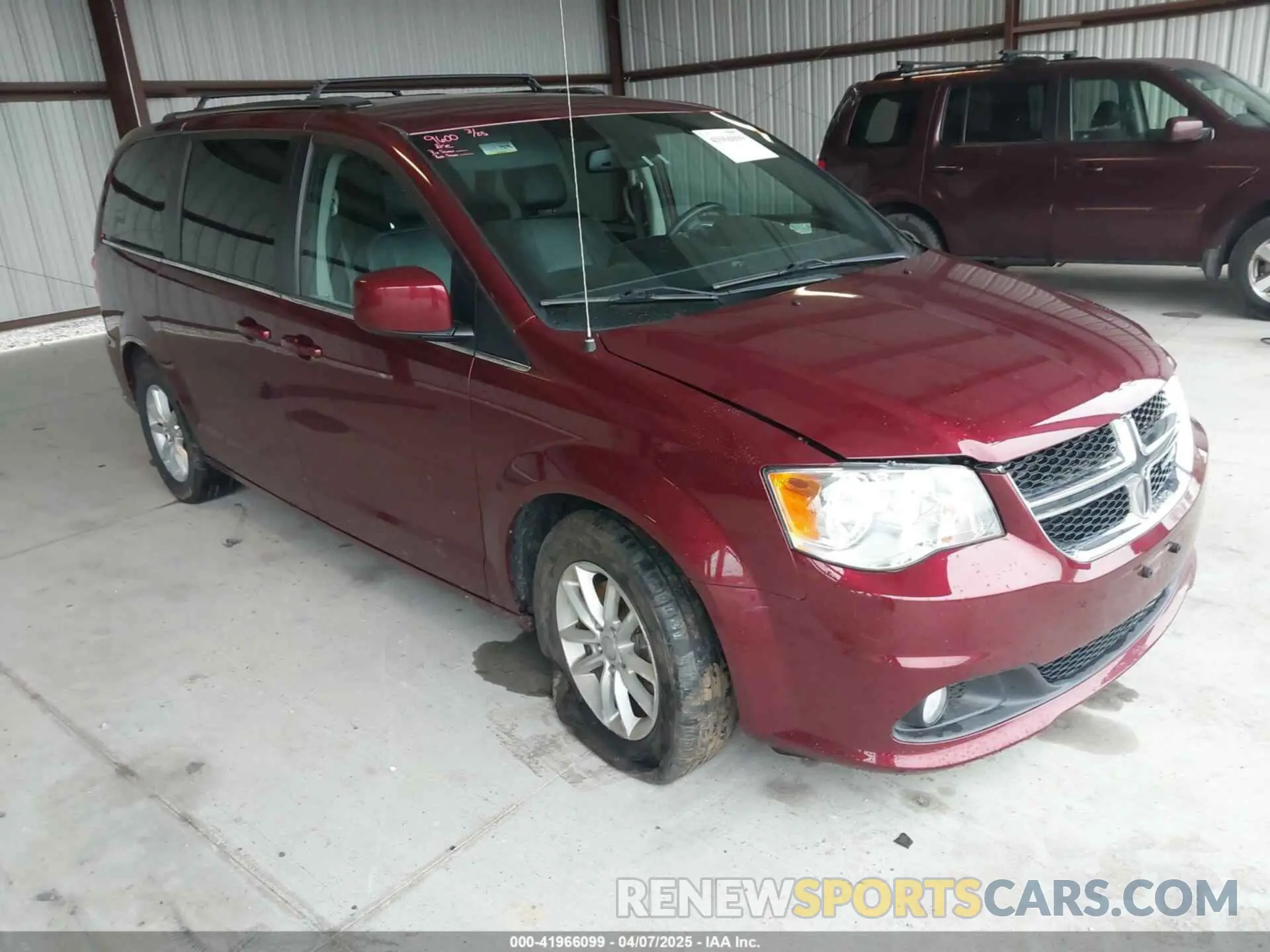 1 Photograph of a damaged car 2C4RDGCGXKR759292 DODGE GRAND CARAVAN 2019