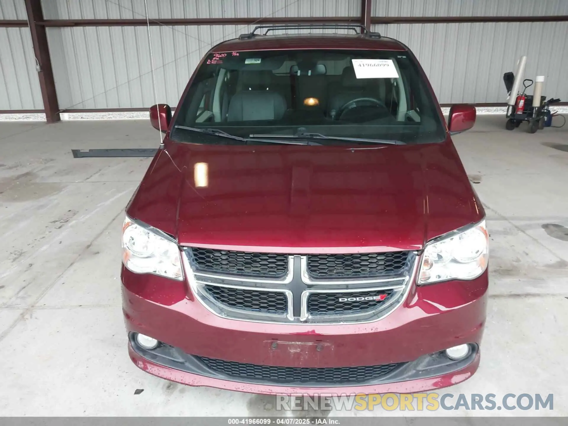 12 Photograph of a damaged car 2C4RDGCGXKR759292 DODGE GRAND CARAVAN 2019