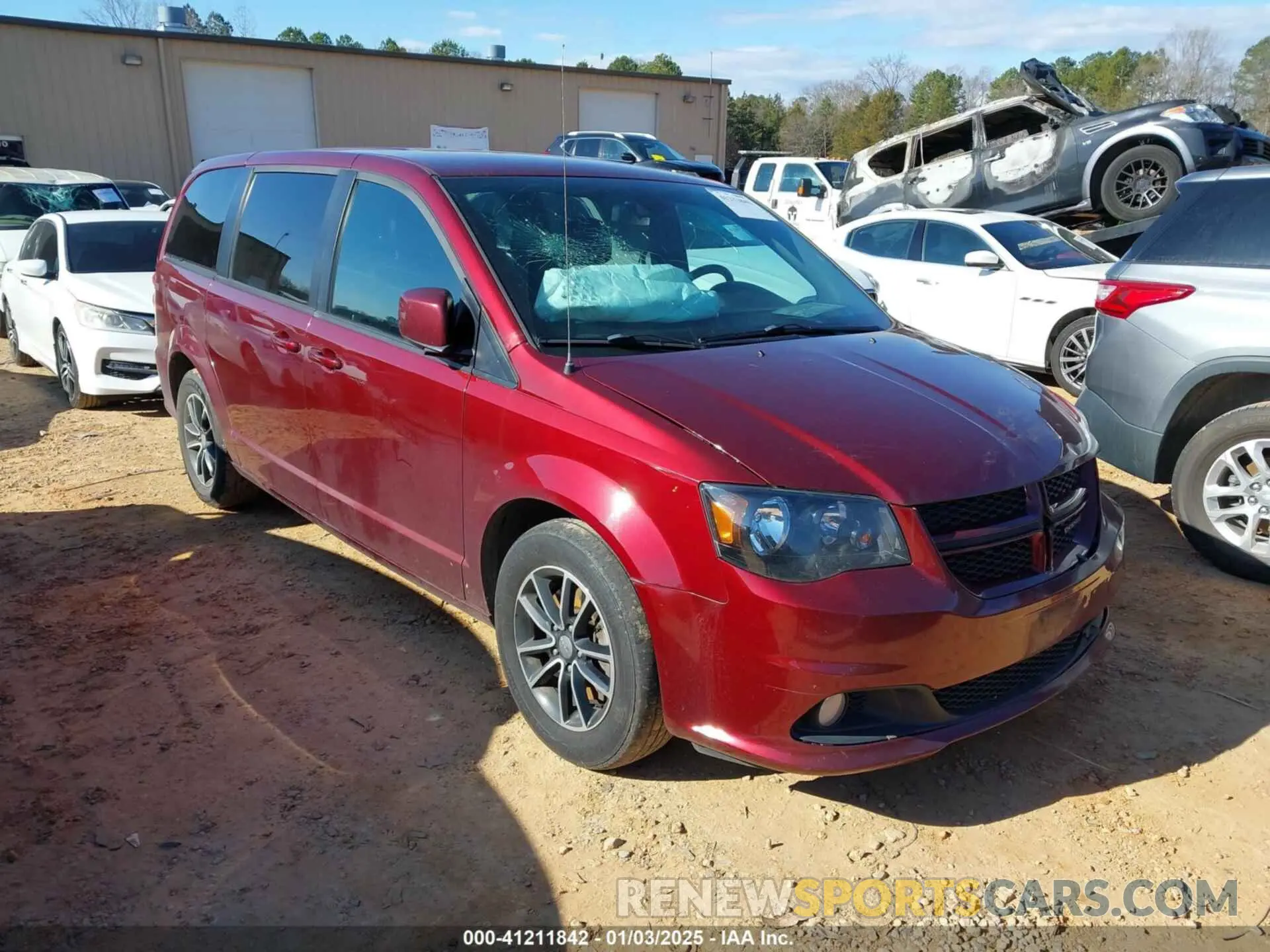 1 Photograph of a damaged car 2C4RDGEG0KR534294 DODGE GRAND CARAVAN 2019