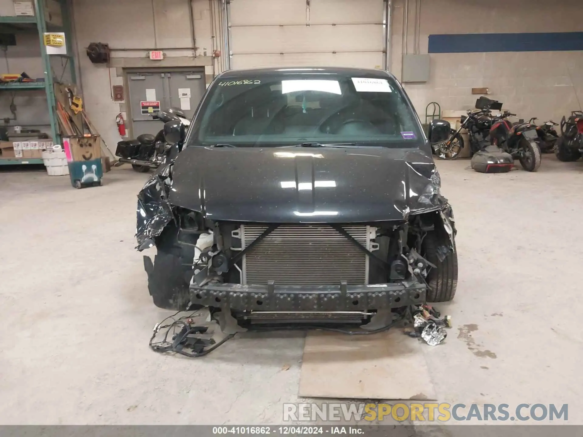 12 Photograph of a damaged car 2C4RDGEG0KR637893 DODGE GRAND CARAVAN 2019