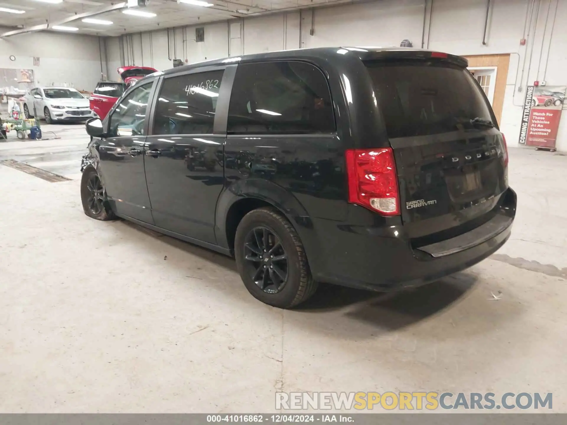 3 Photograph of a damaged car 2C4RDGEG0KR637893 DODGE GRAND CARAVAN 2019
