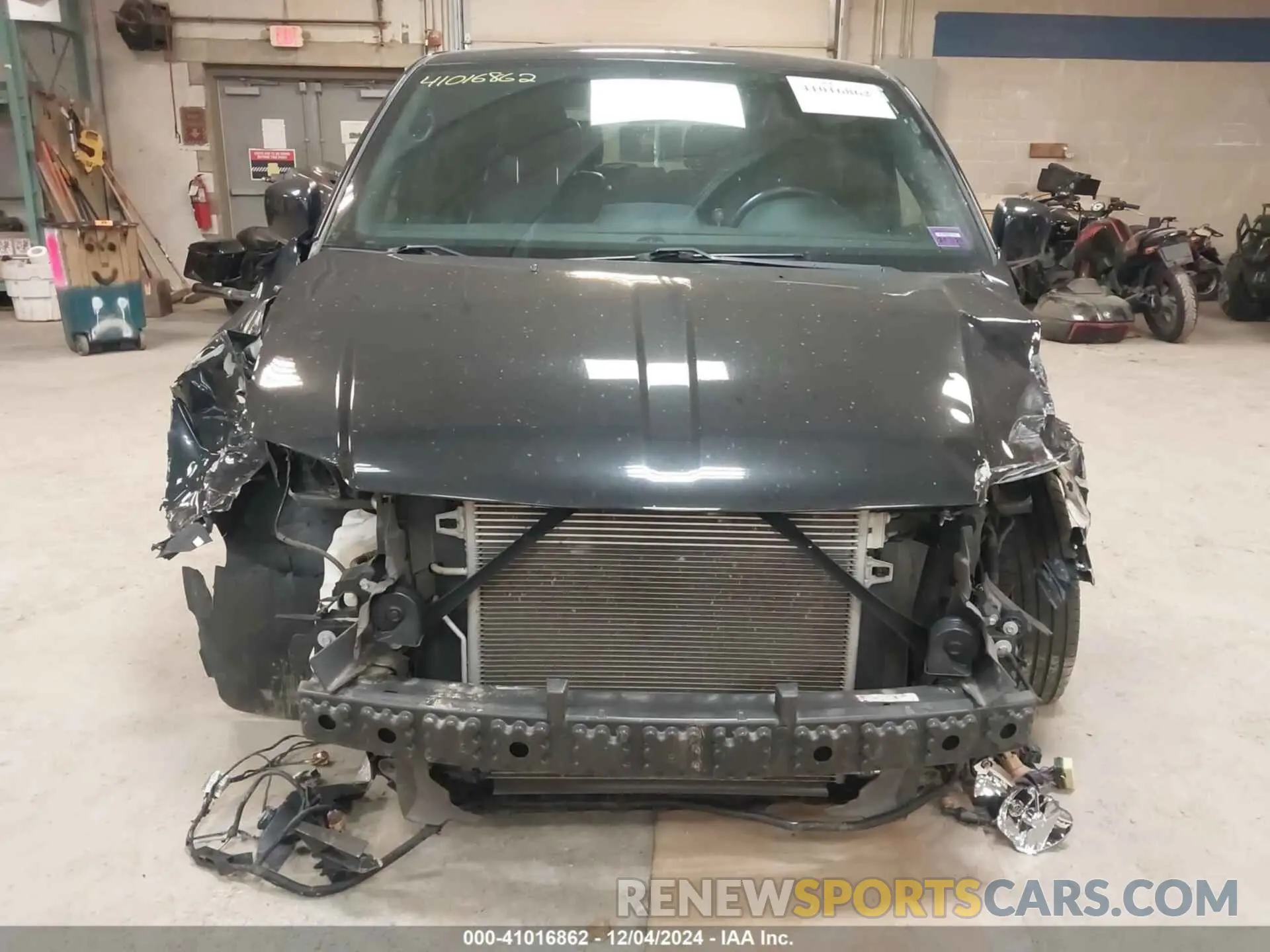 6 Photograph of a damaged car 2C4RDGEG0KR637893 DODGE GRAND CARAVAN 2019