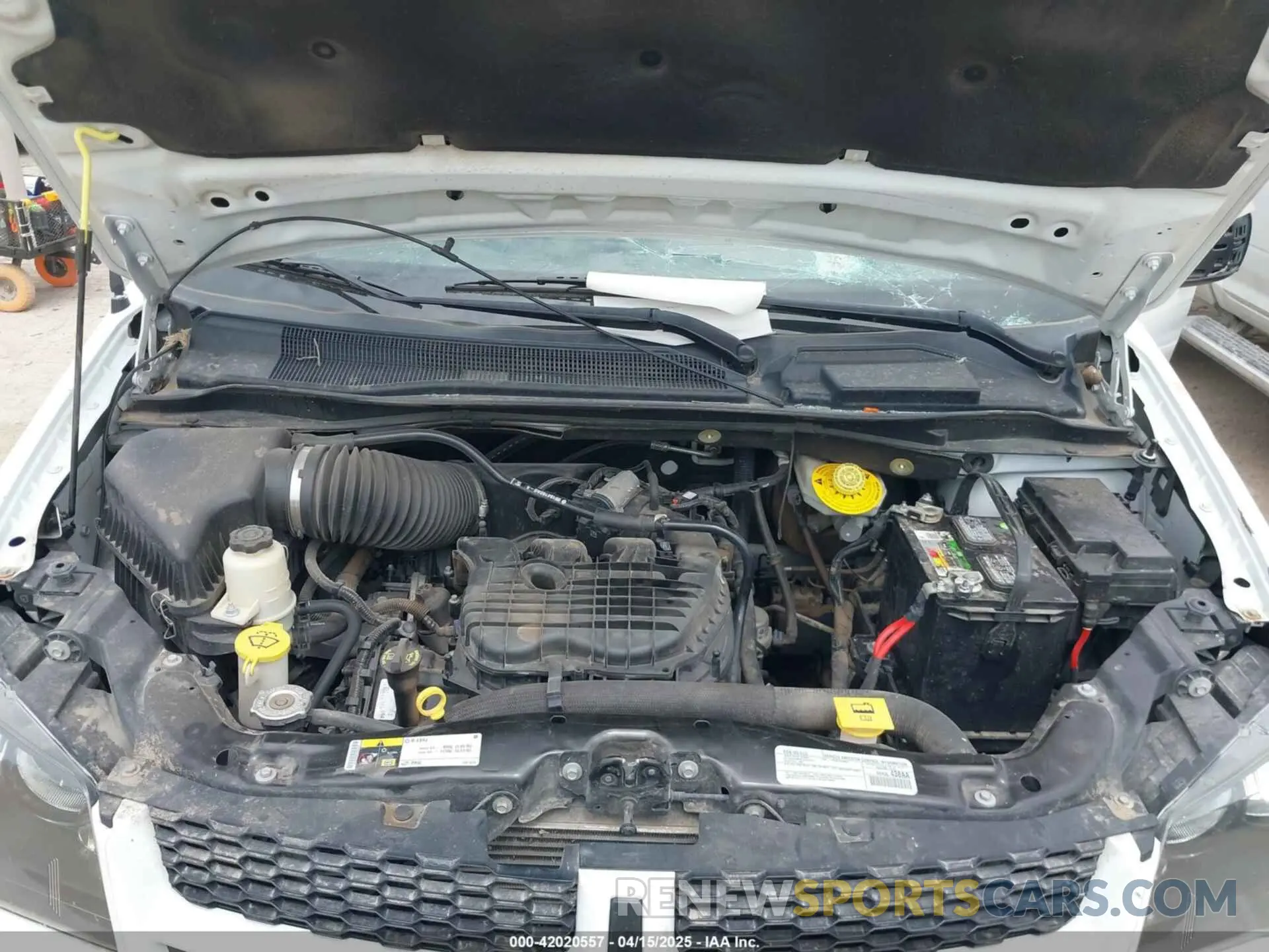 10 Photograph of a damaged car 2C4RDGEG0KR711653 DODGE GRAND CARAVAN 2019