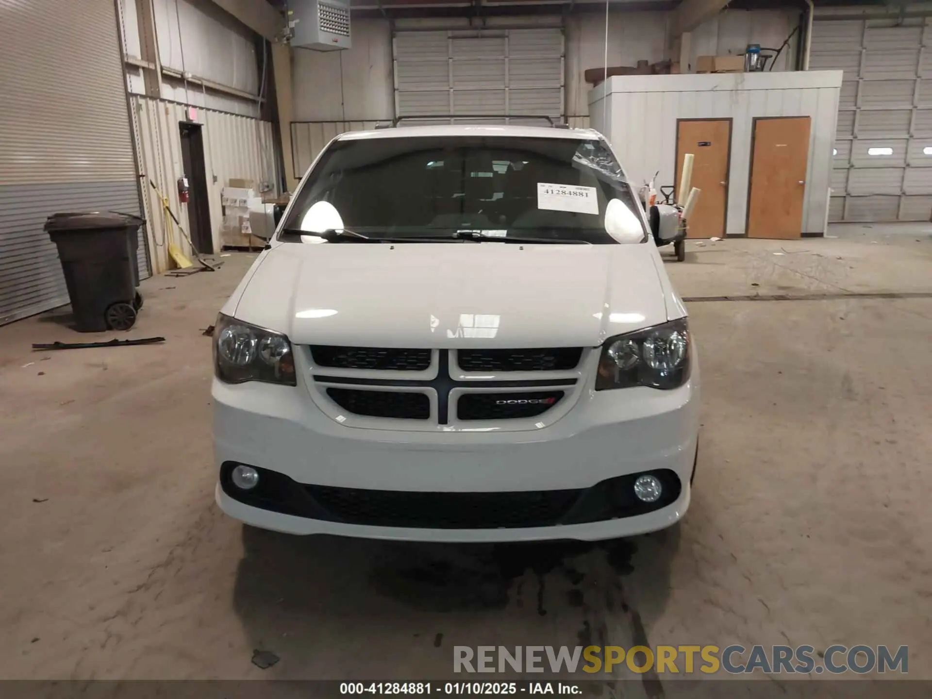 11 Photograph of a damaged car 2C4RDGEG0KR787101 DODGE GRAND CARAVAN 2019