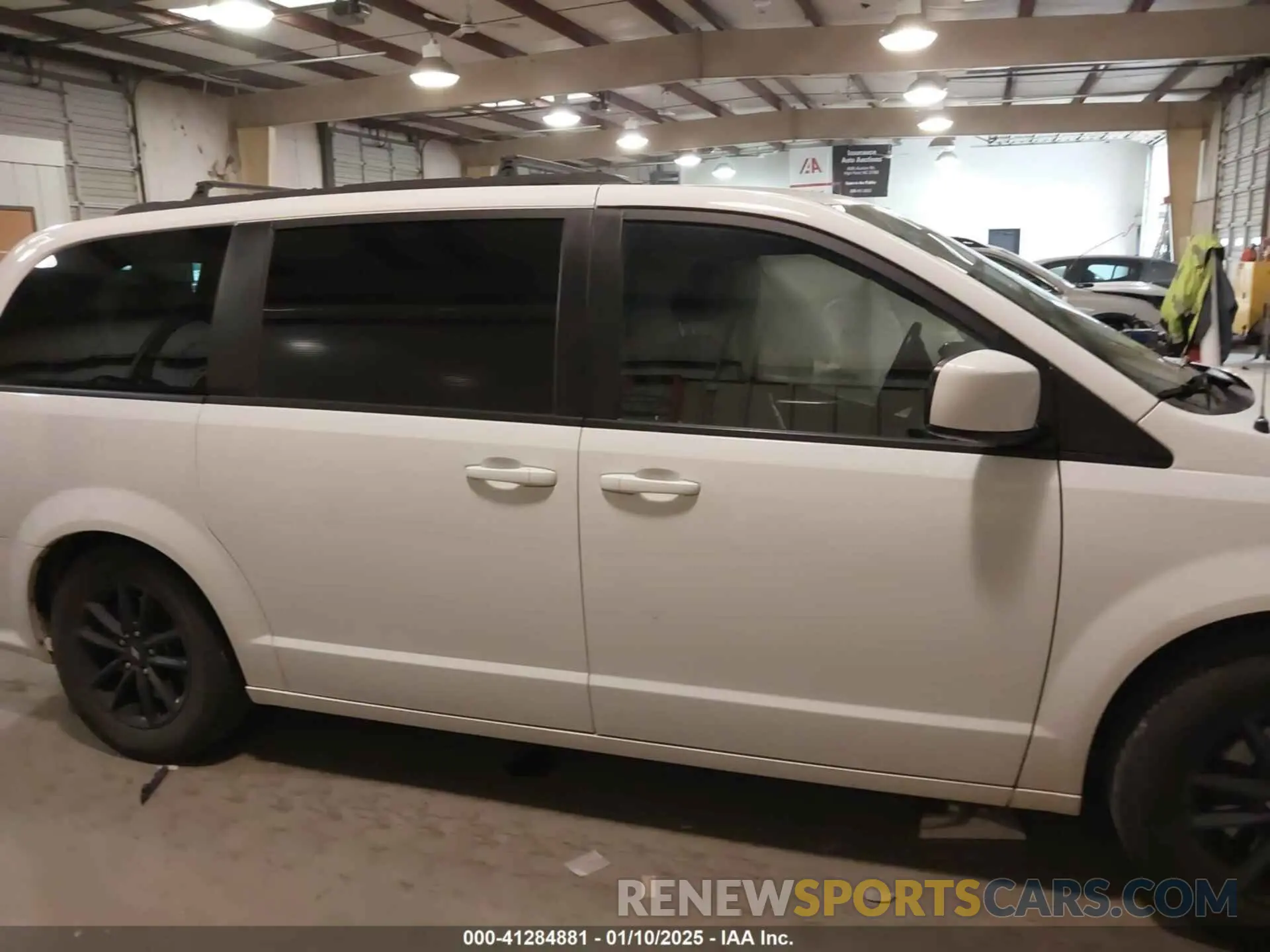 12 Photograph of a damaged car 2C4RDGEG0KR787101 DODGE GRAND CARAVAN 2019
