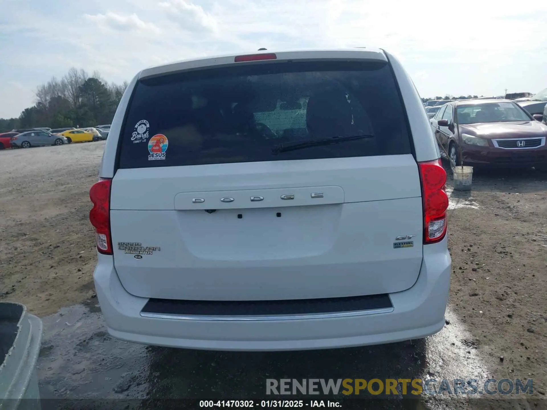16 Photograph of a damaged car 2C4RDGEG1KR622884 DODGE GRAND CARAVAN 2019