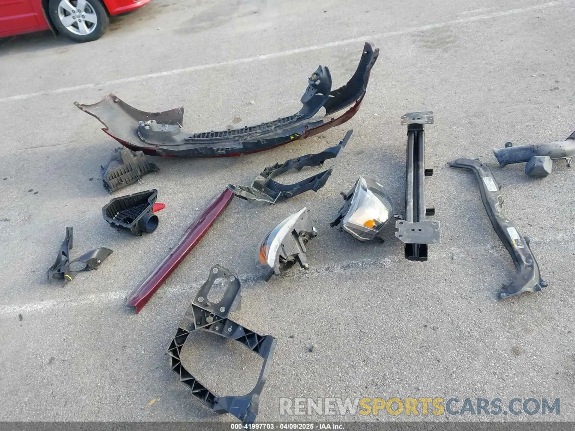 12 Photograph of a damaged car 2C4RDGEG1KR671292 DODGE GRAND CARAVAN 2019