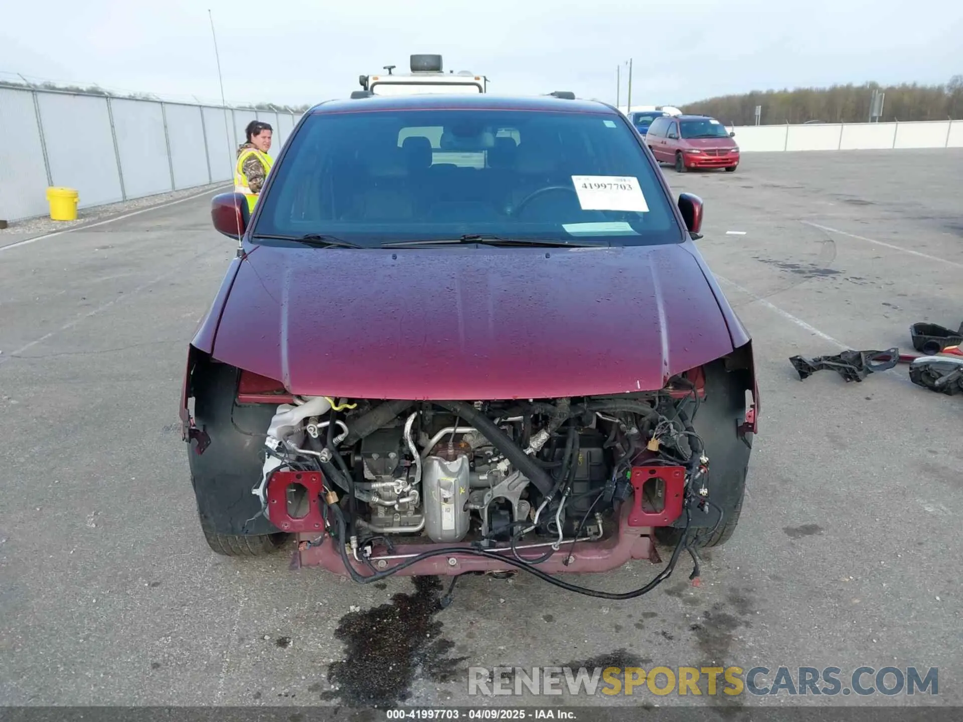 13 Photograph of a damaged car 2C4RDGEG1KR671292 DODGE GRAND CARAVAN 2019