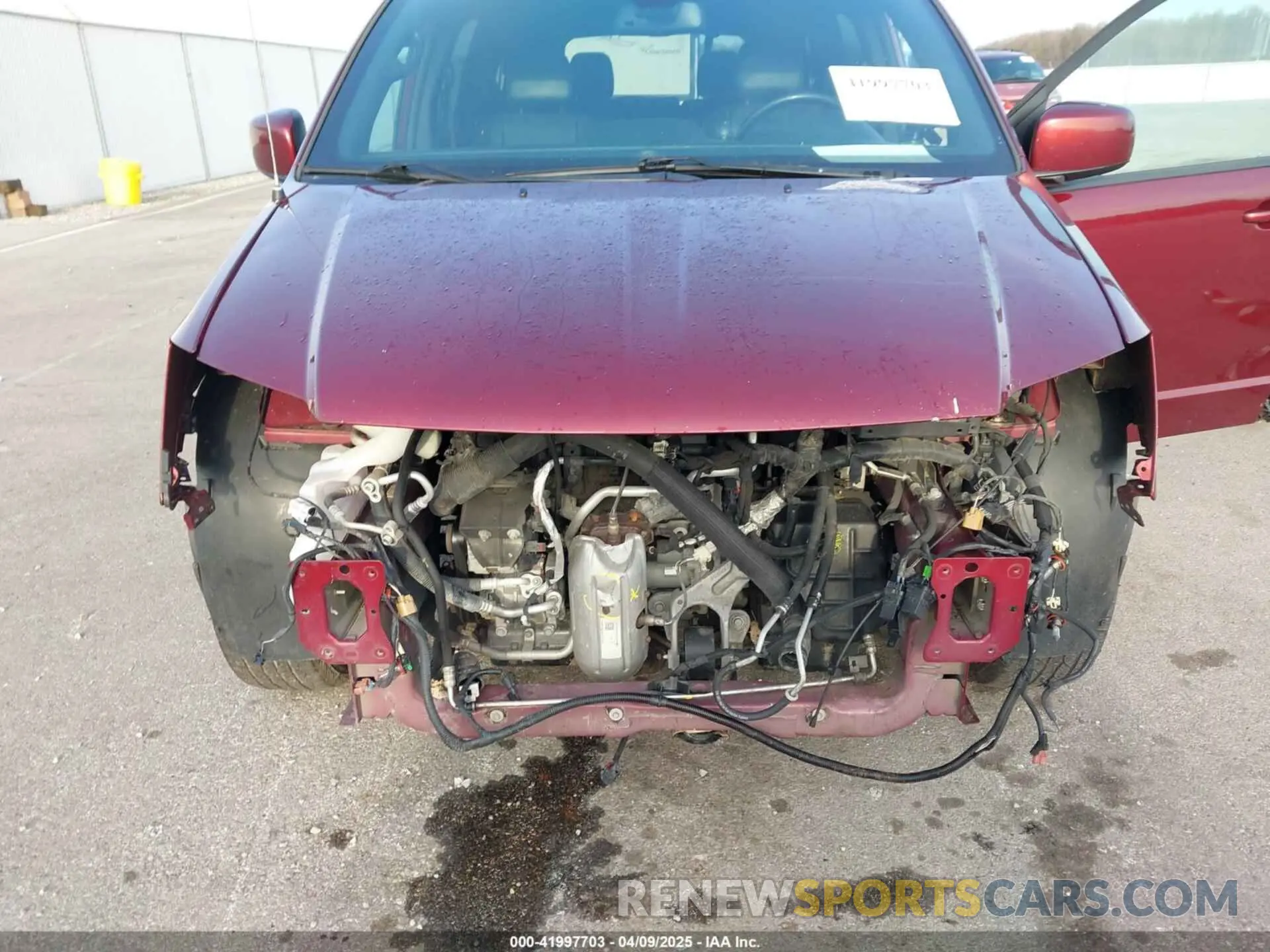 6 Photograph of a damaged car 2C4RDGEG1KR671292 DODGE GRAND CARAVAN 2019