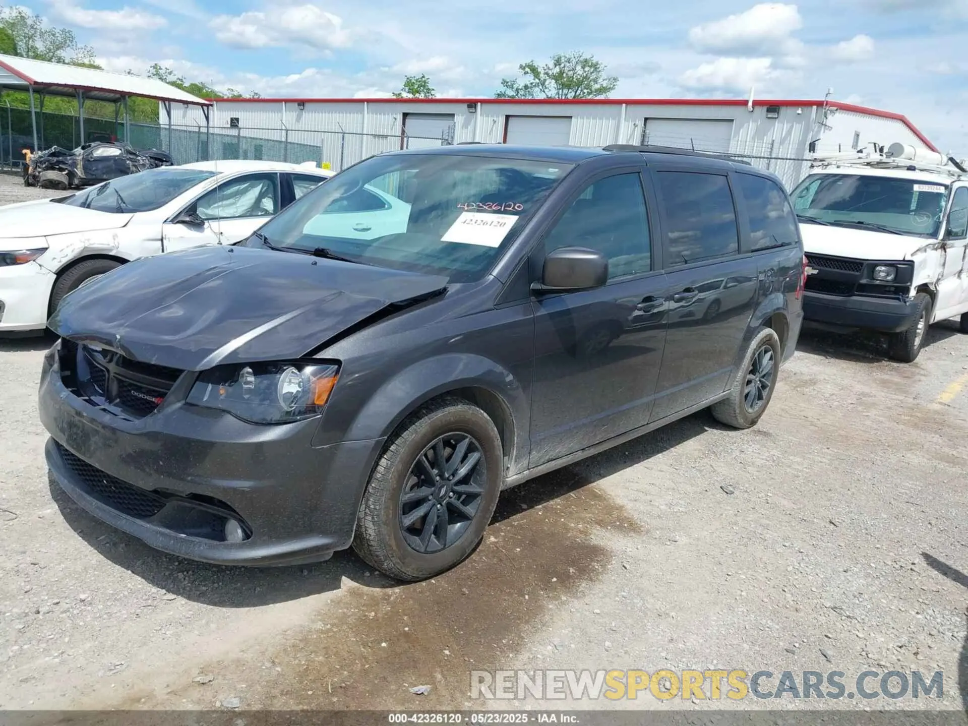 2 Photograph of a damaged car 2C4RDGEG1KR752552 DODGE GRAND CARAVAN 2019