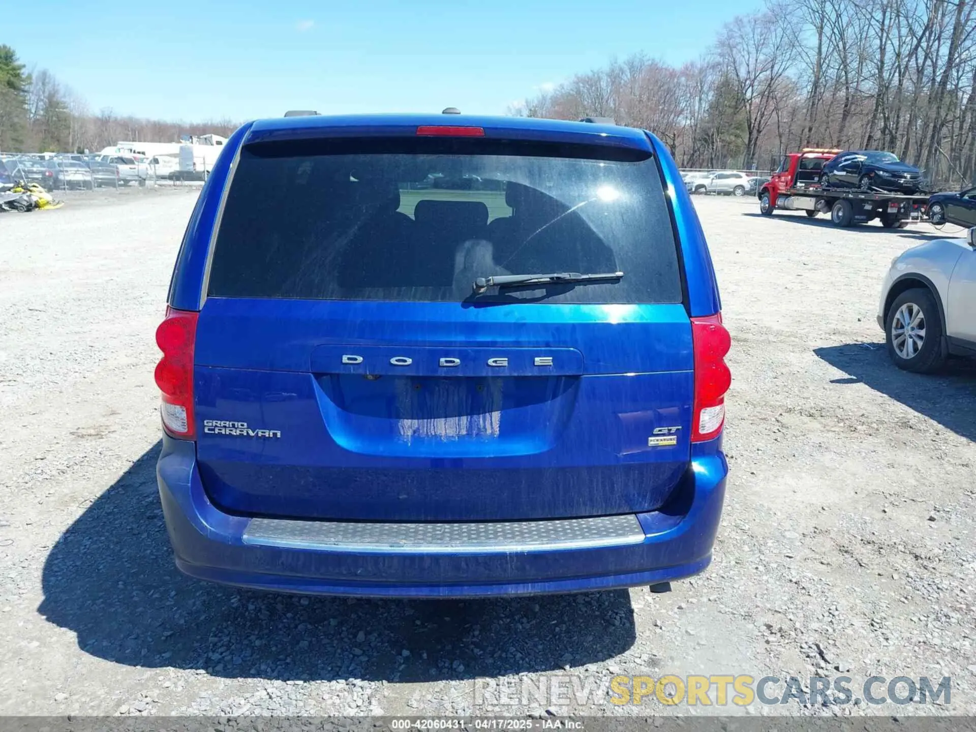 16 Photograph of a damaged car 2C4RDGEG2KR563179 DODGE GRAND CARAVAN 2019