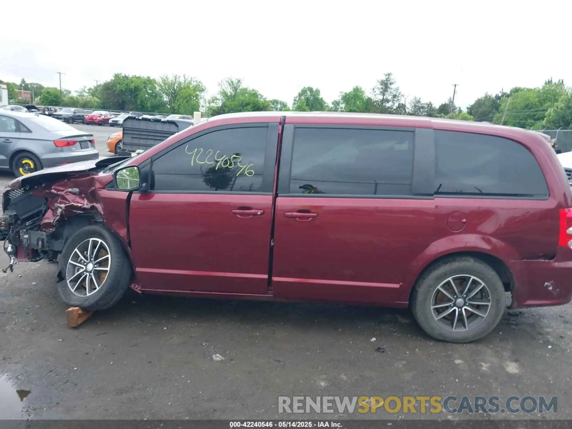 15 Photograph of a damaged car 2C4RDGEG2KR617905 DODGE GRAND CARAVAN 2019