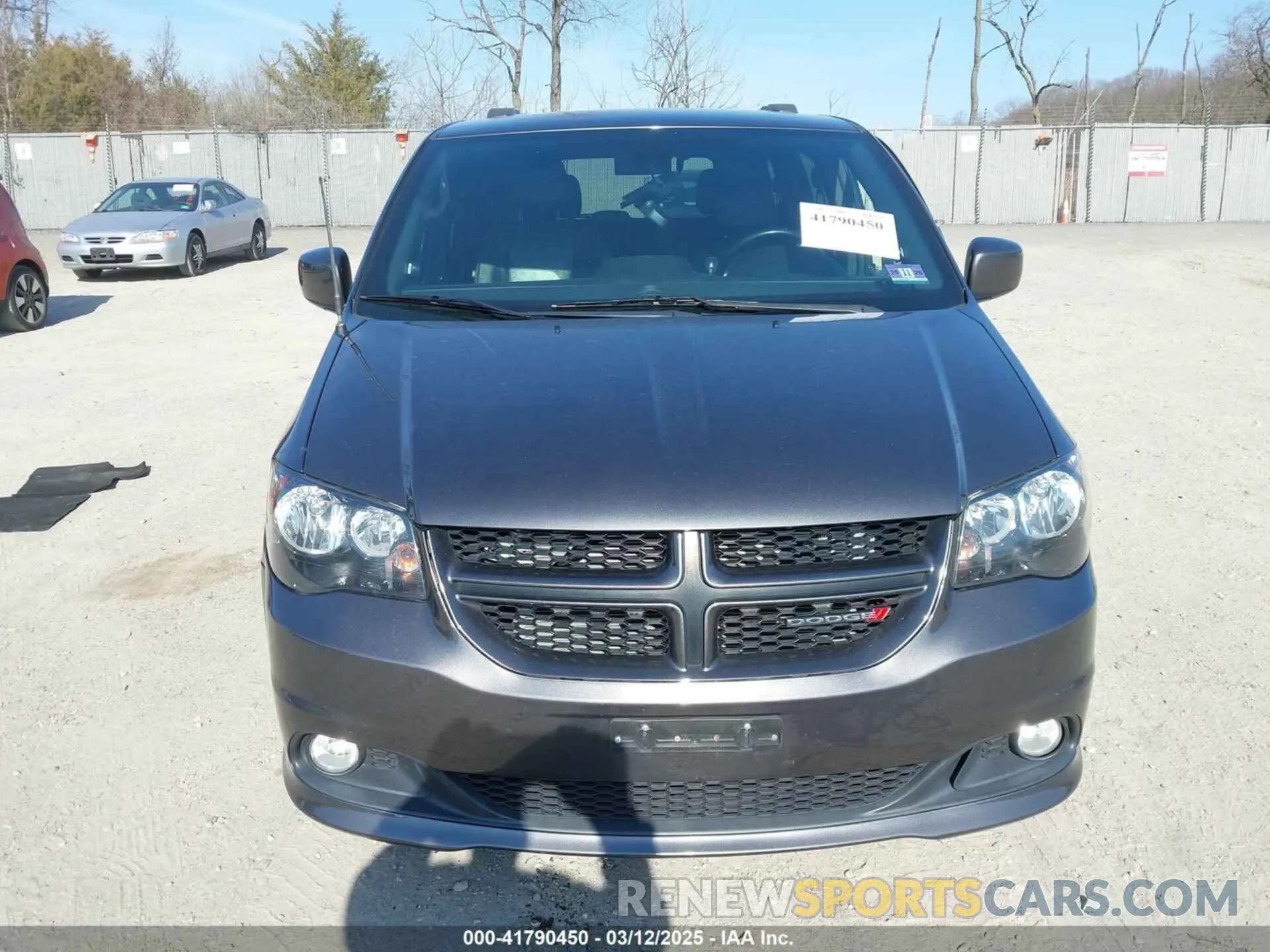 12 Photograph of a damaged car 2C4RDGEG2KR694581 DODGE GRAND CARAVAN 2019