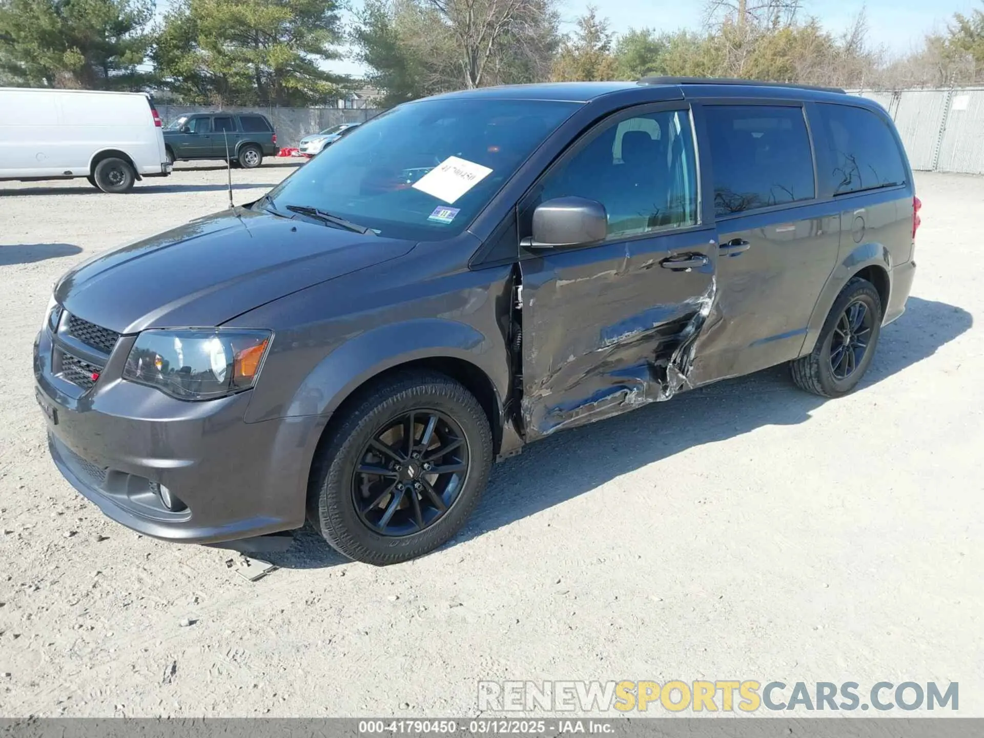 2 Photograph of a damaged car 2C4RDGEG2KR694581 DODGE GRAND CARAVAN 2019
