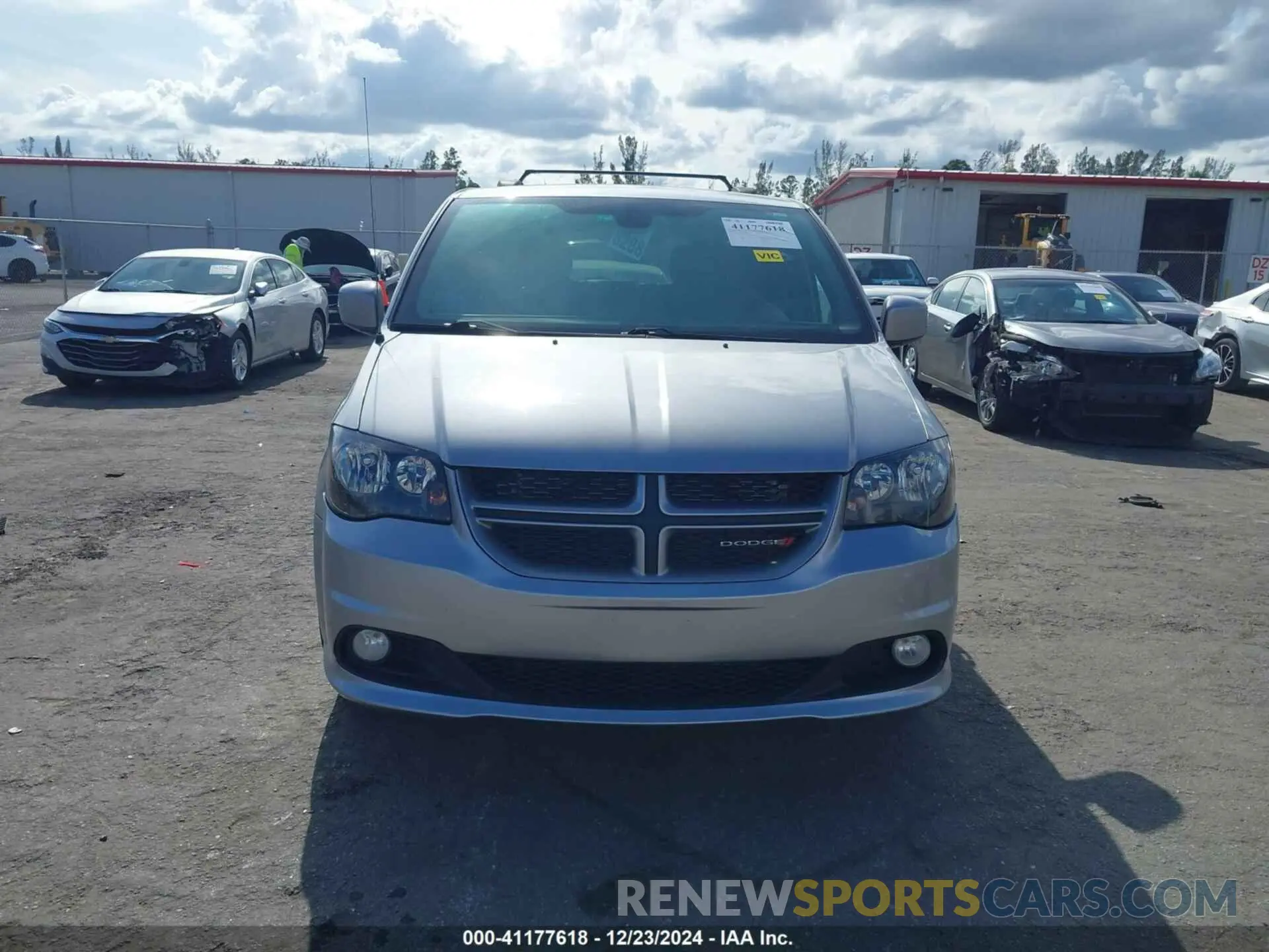 12 Photograph of a damaged car 2C4RDGEG2KR736330 DODGE GRAND CARAVAN 2019