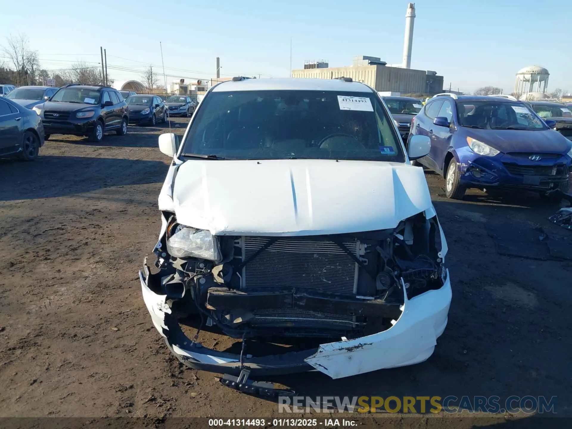 12 Photograph of a damaged car 2C4RDGEG2KR748042 DODGE GRAND CARAVAN 2019