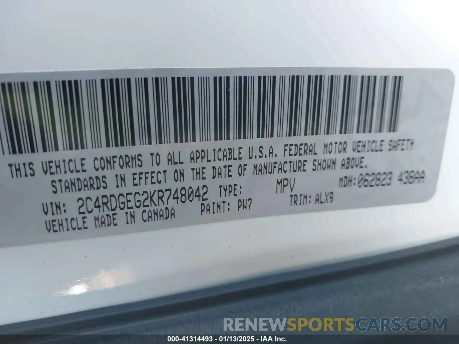 9 Photograph of a damaged car 2C4RDGEG2KR748042 DODGE GRAND CARAVAN 2019