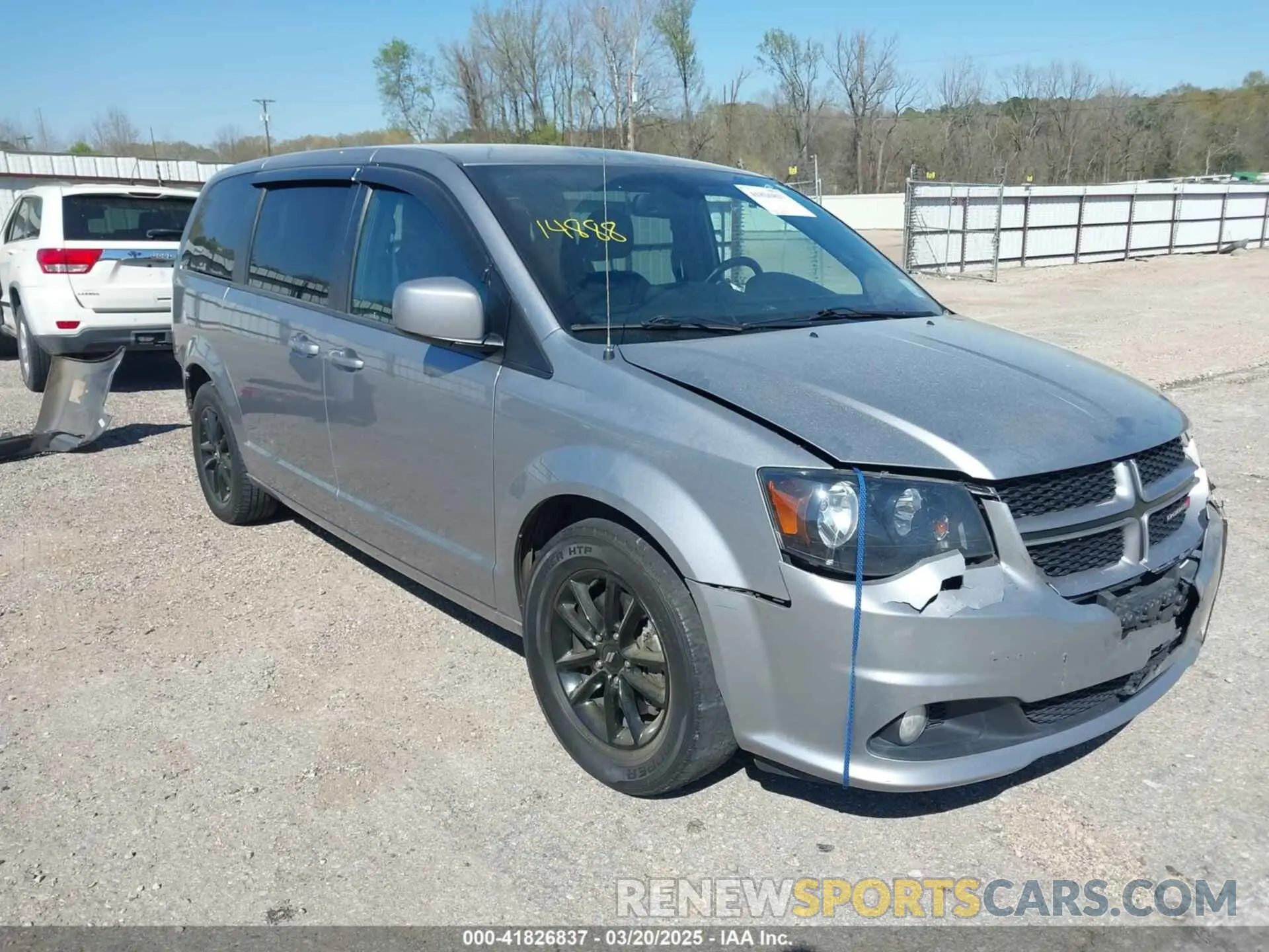 1 Photograph of a damaged car 2C4RDGEG2KR760353 DODGE GRAND CARAVAN 2019