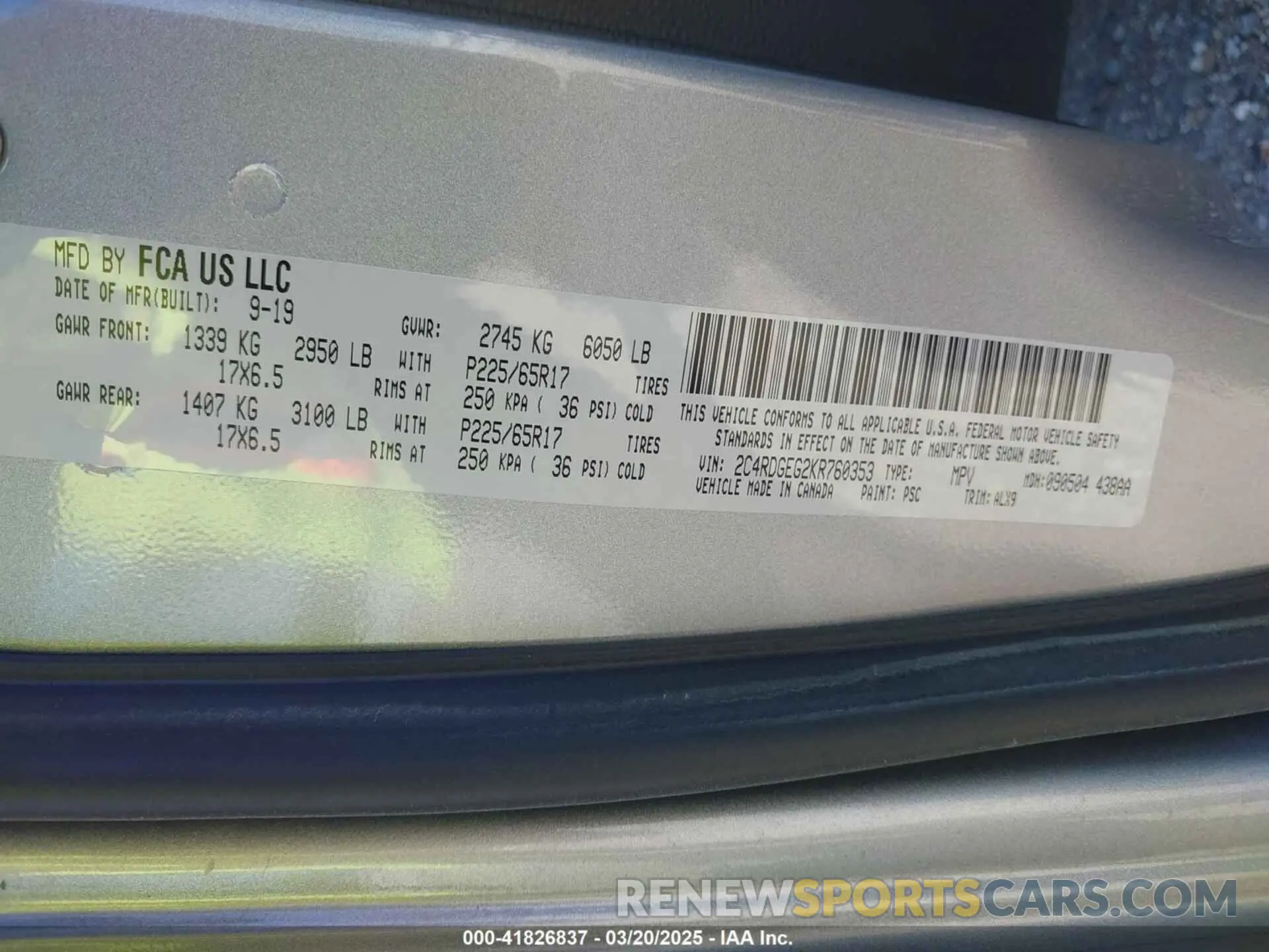 9 Photograph of a damaged car 2C4RDGEG2KR760353 DODGE GRAND CARAVAN 2019