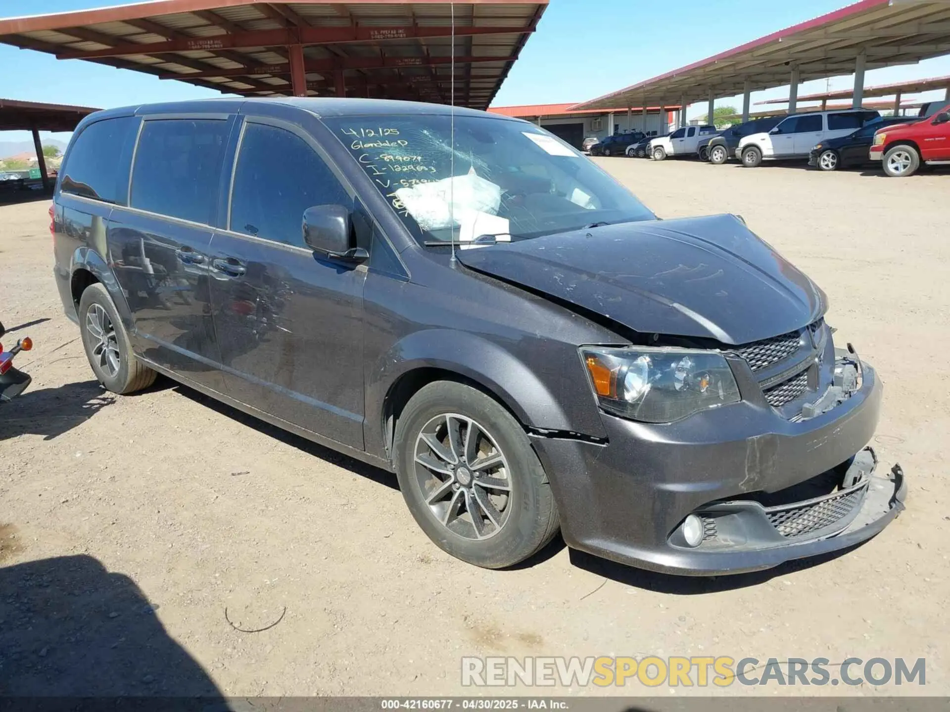 1 Photograph of a damaged car 2C4RDGEG3KR533947 DODGE GRAND CARAVAN 2019