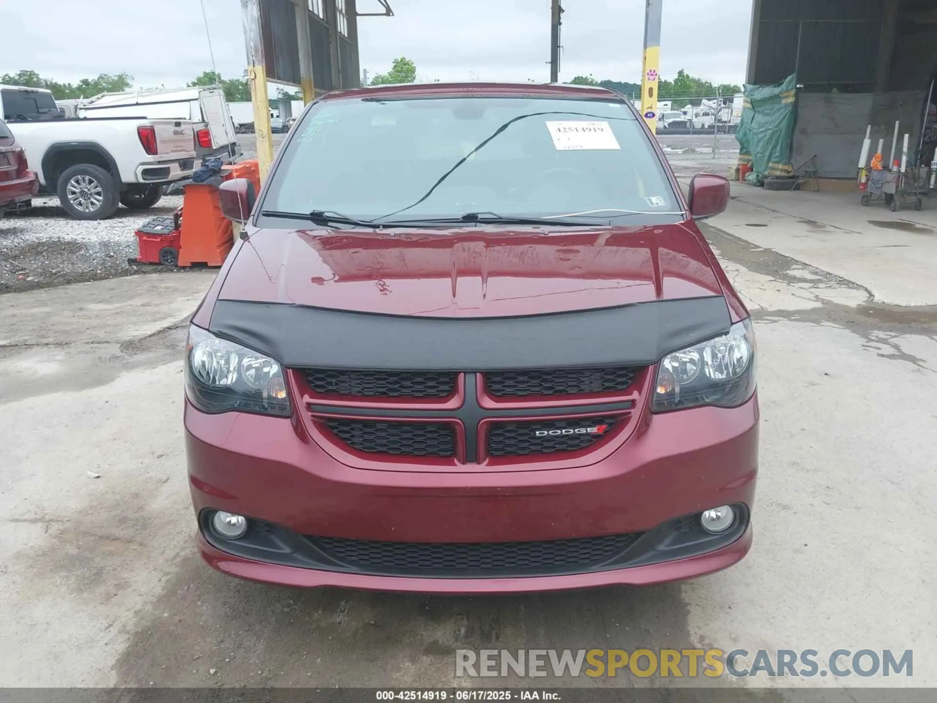 12 Photograph of a damaged car 2C4RDGEG3KR711503 DODGE GRAND CARAVAN 2019